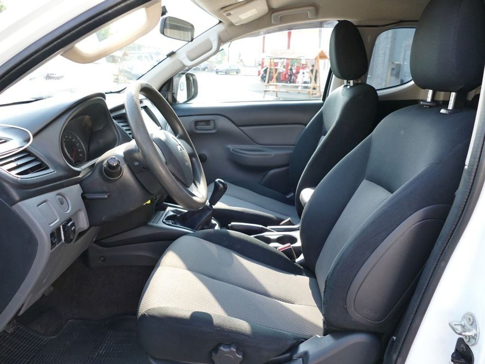 Mitsubishi L200