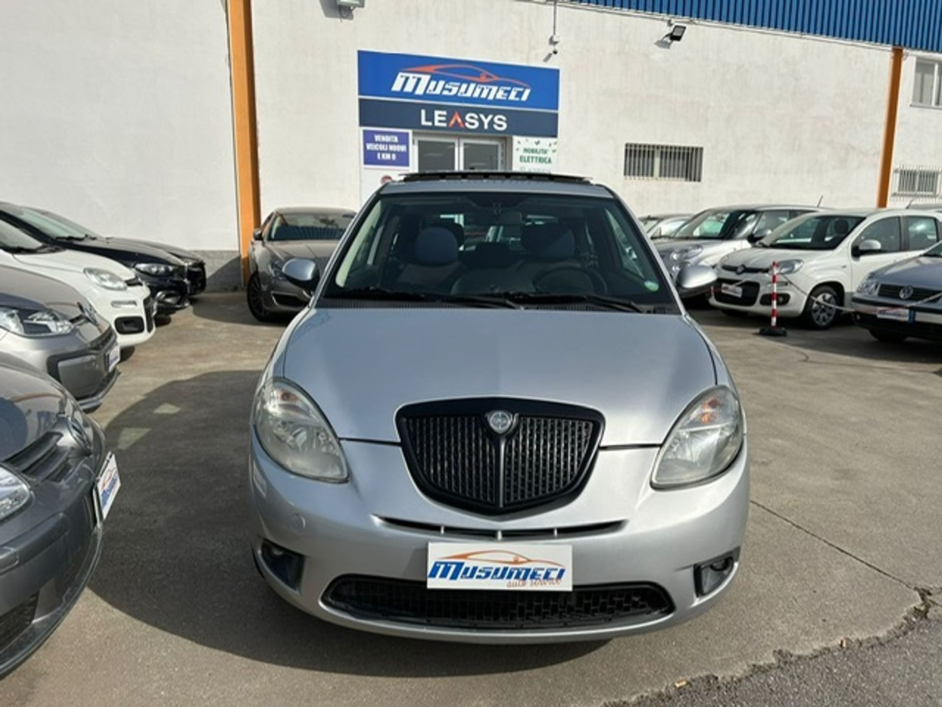 Lancia Ypsilon