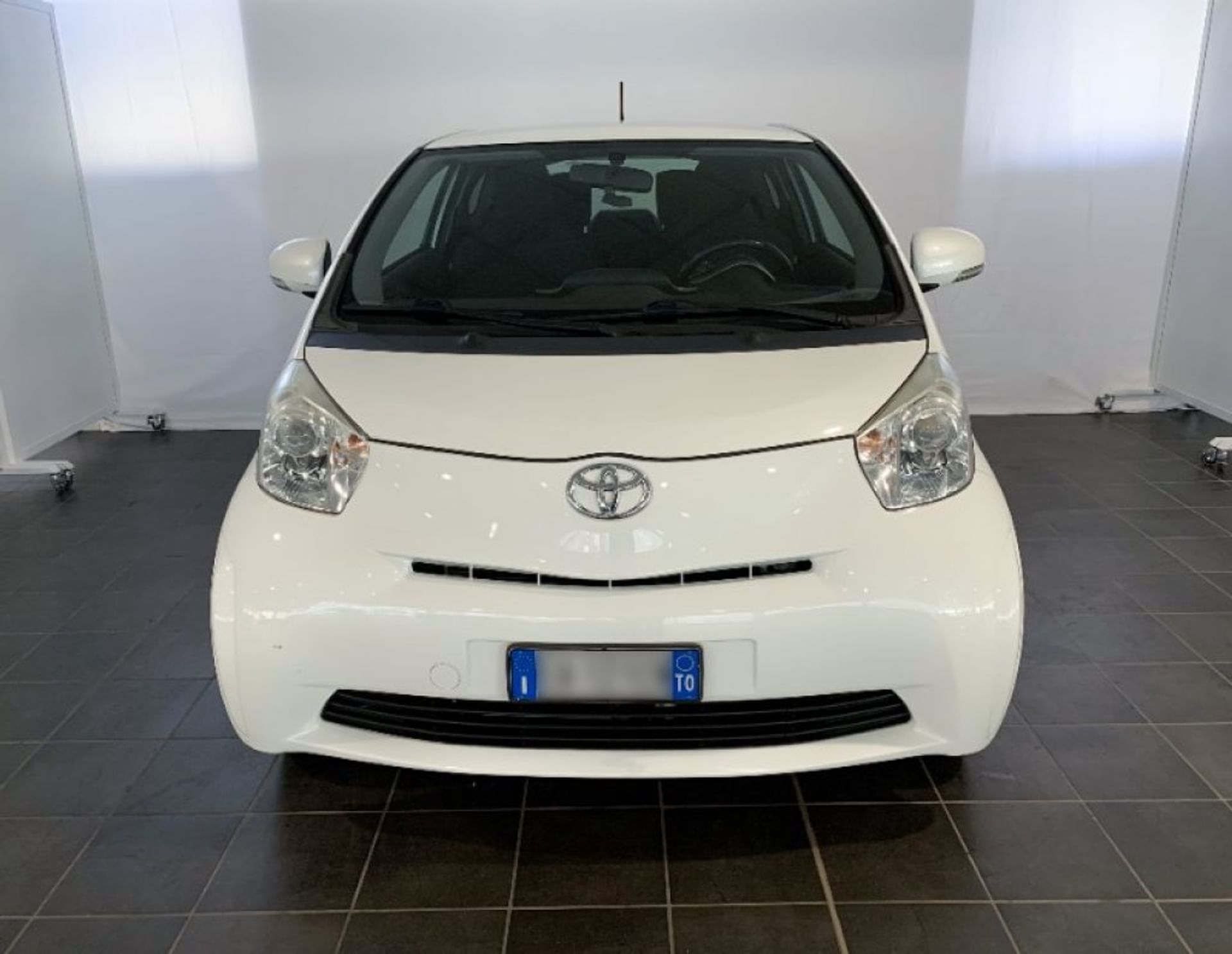 Toyota iQ