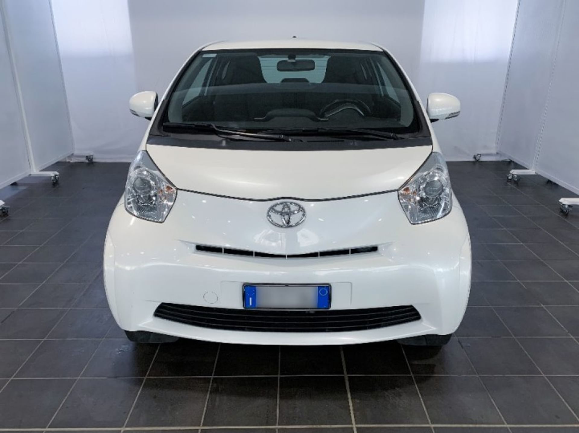 Toyota iQ