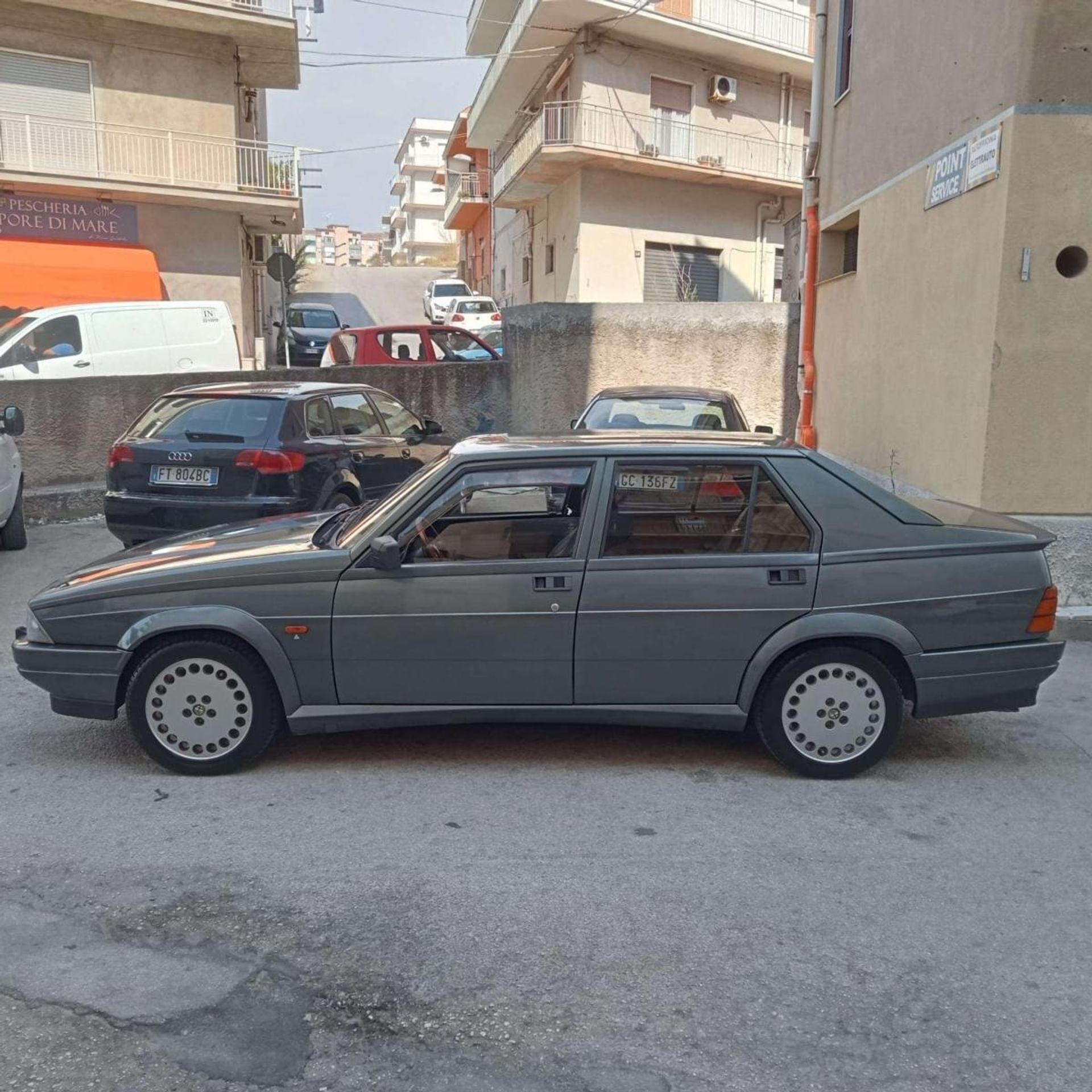 Alfa Romeo 75