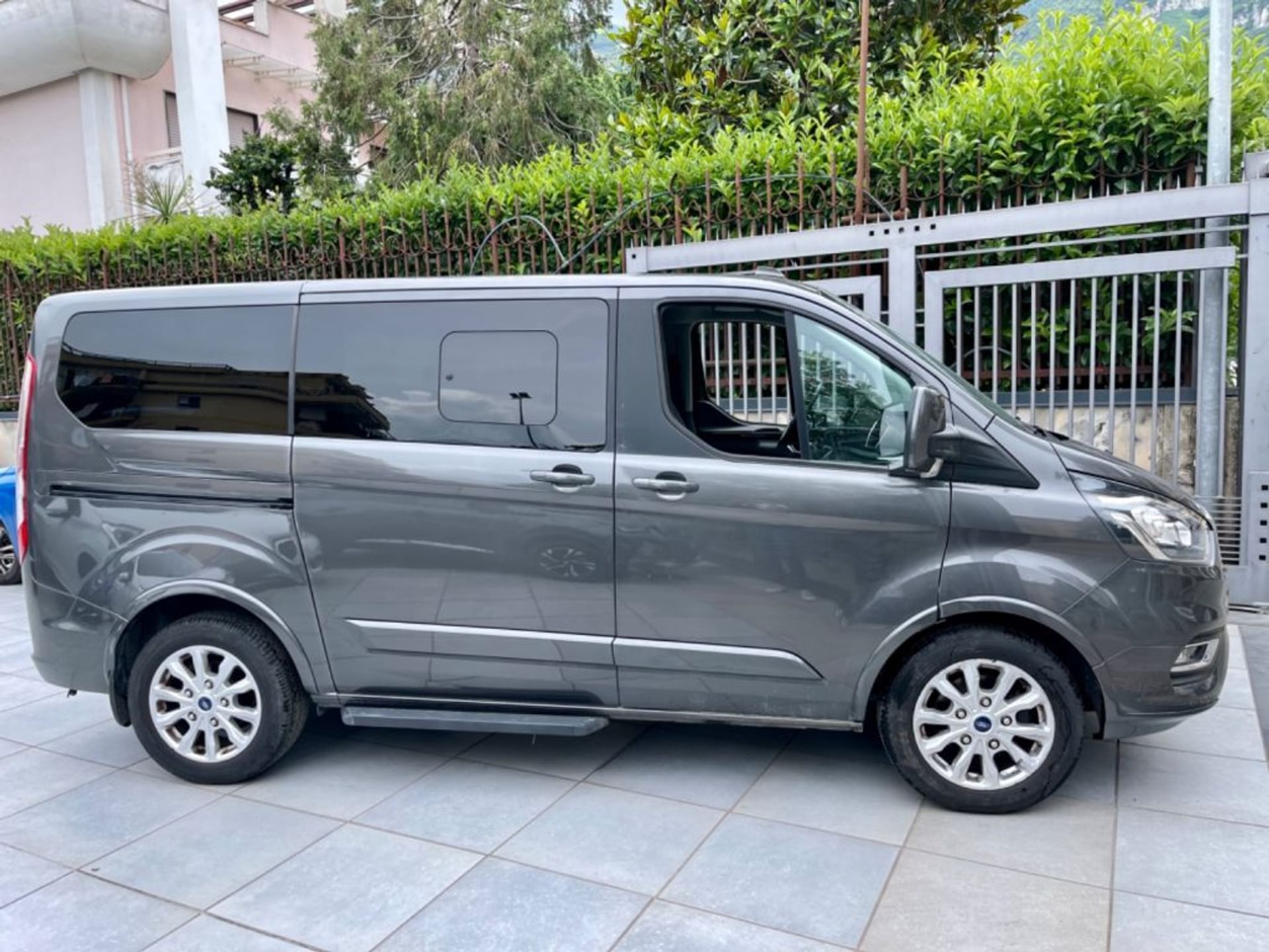 Ford Tourneo Custom