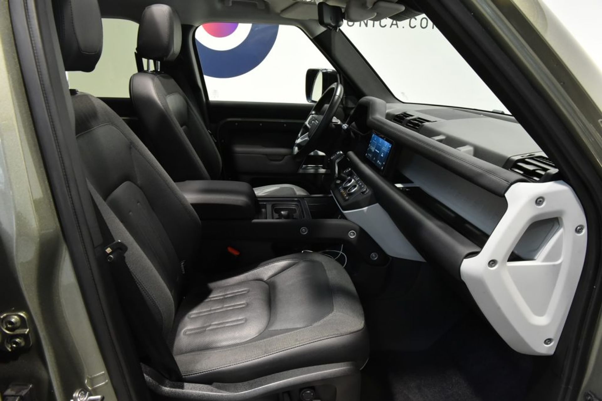Land Rover 110 2.0 SD4 - Sedili