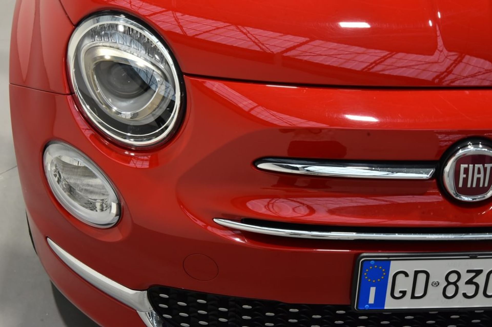 Fiat 1.0 Hybrid - Luci