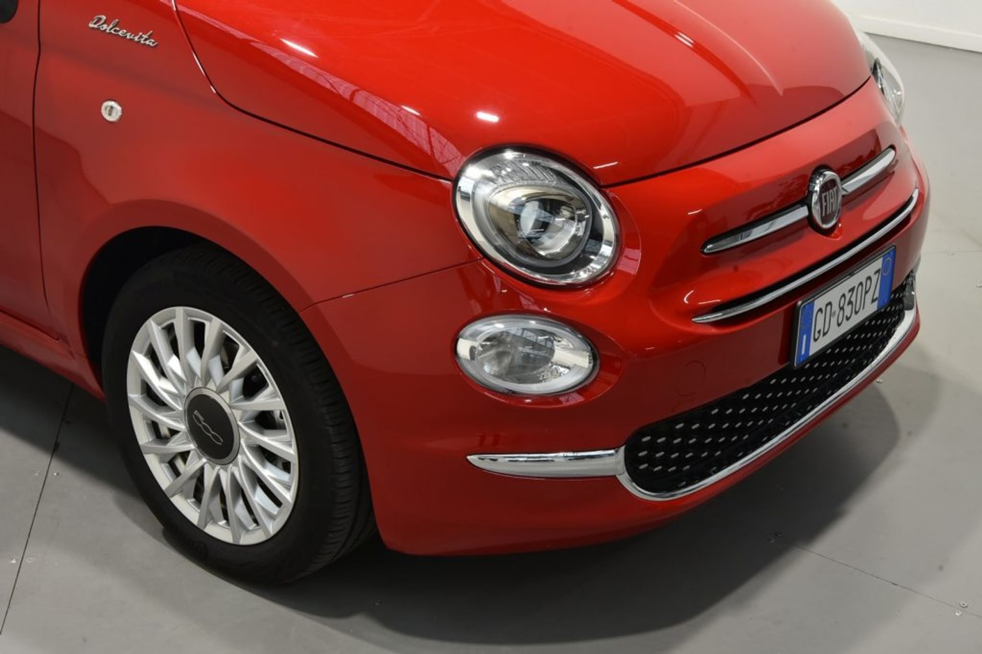 Fiat 1.0 Hybrid - Luci
