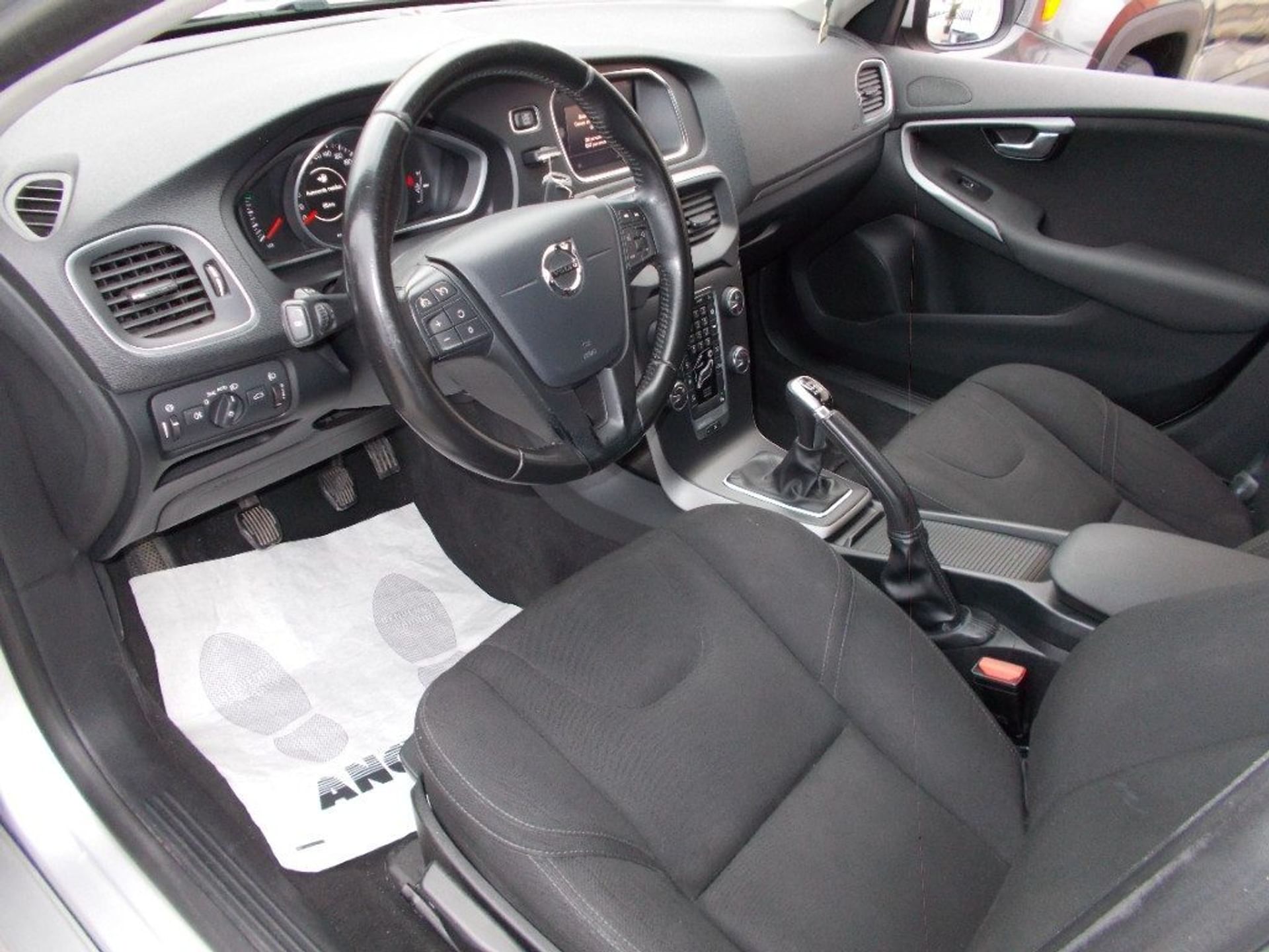 Volvo V40