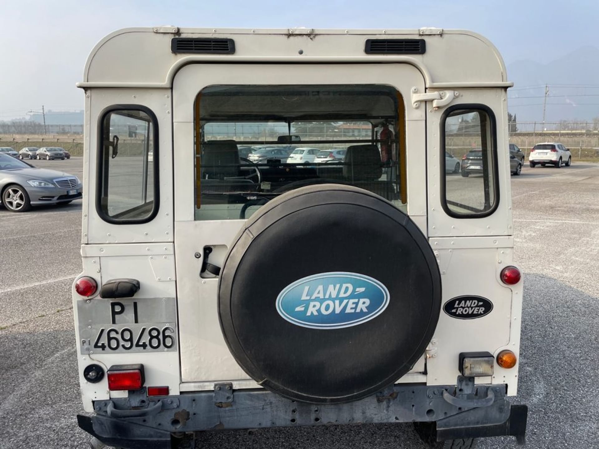 Land Rover Defender