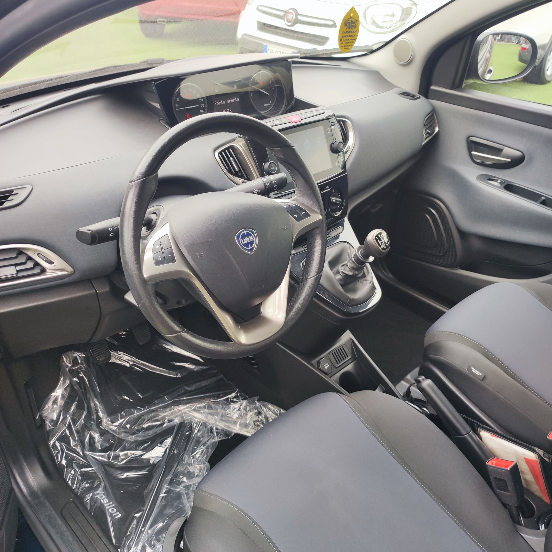 Lancia Ypsilon