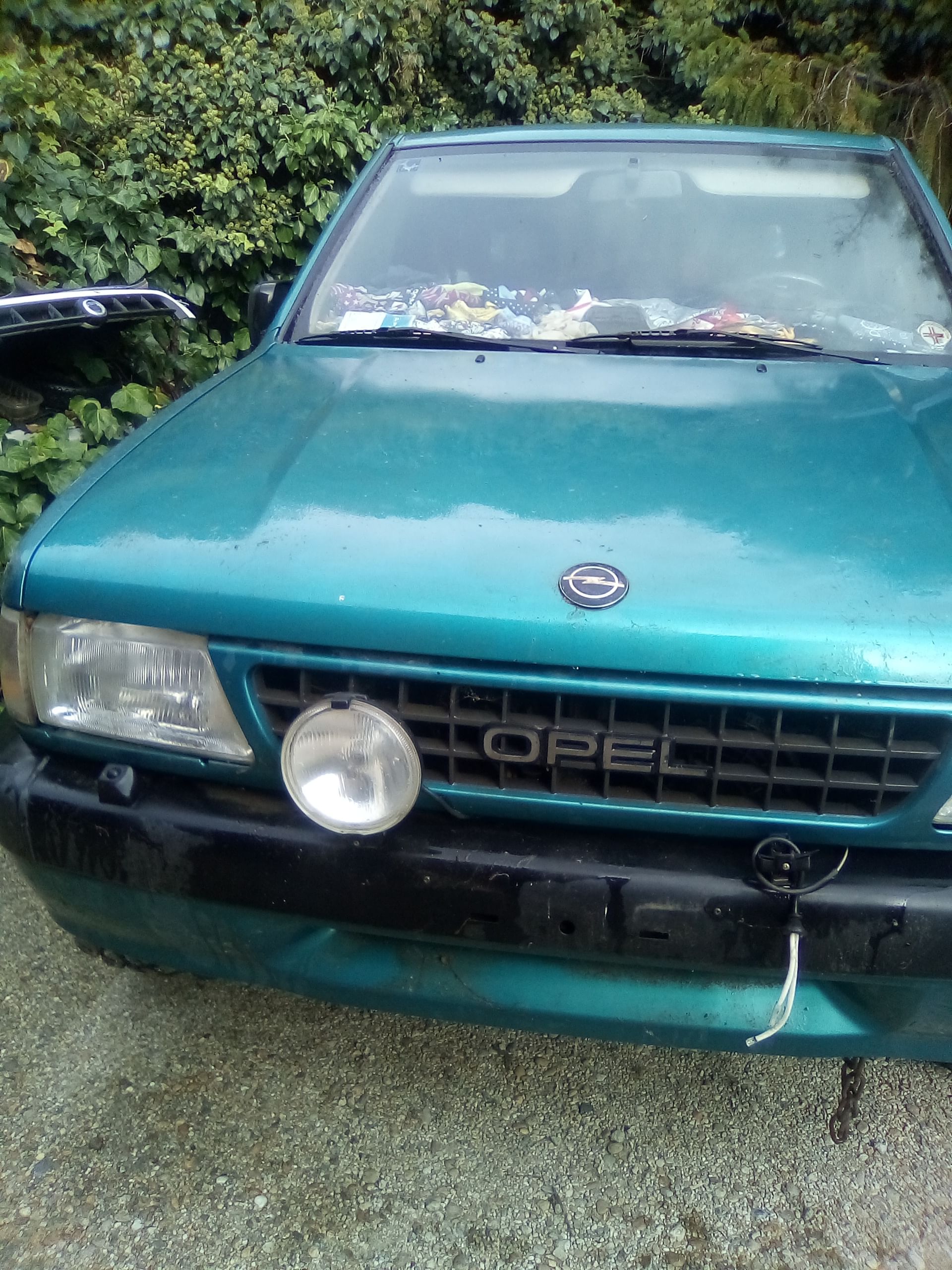Opel Frontera 2.4i
