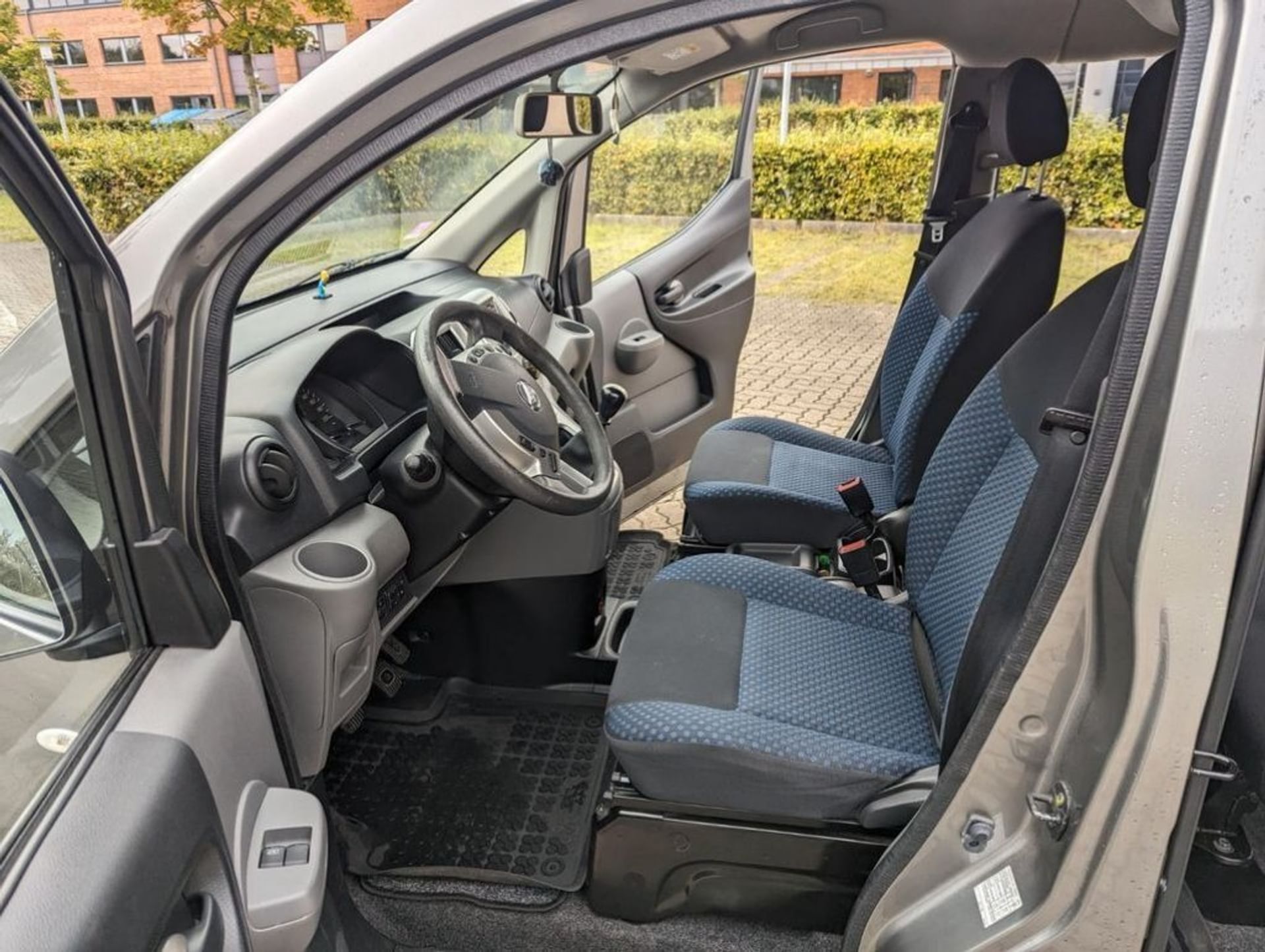 Nissan Evalia