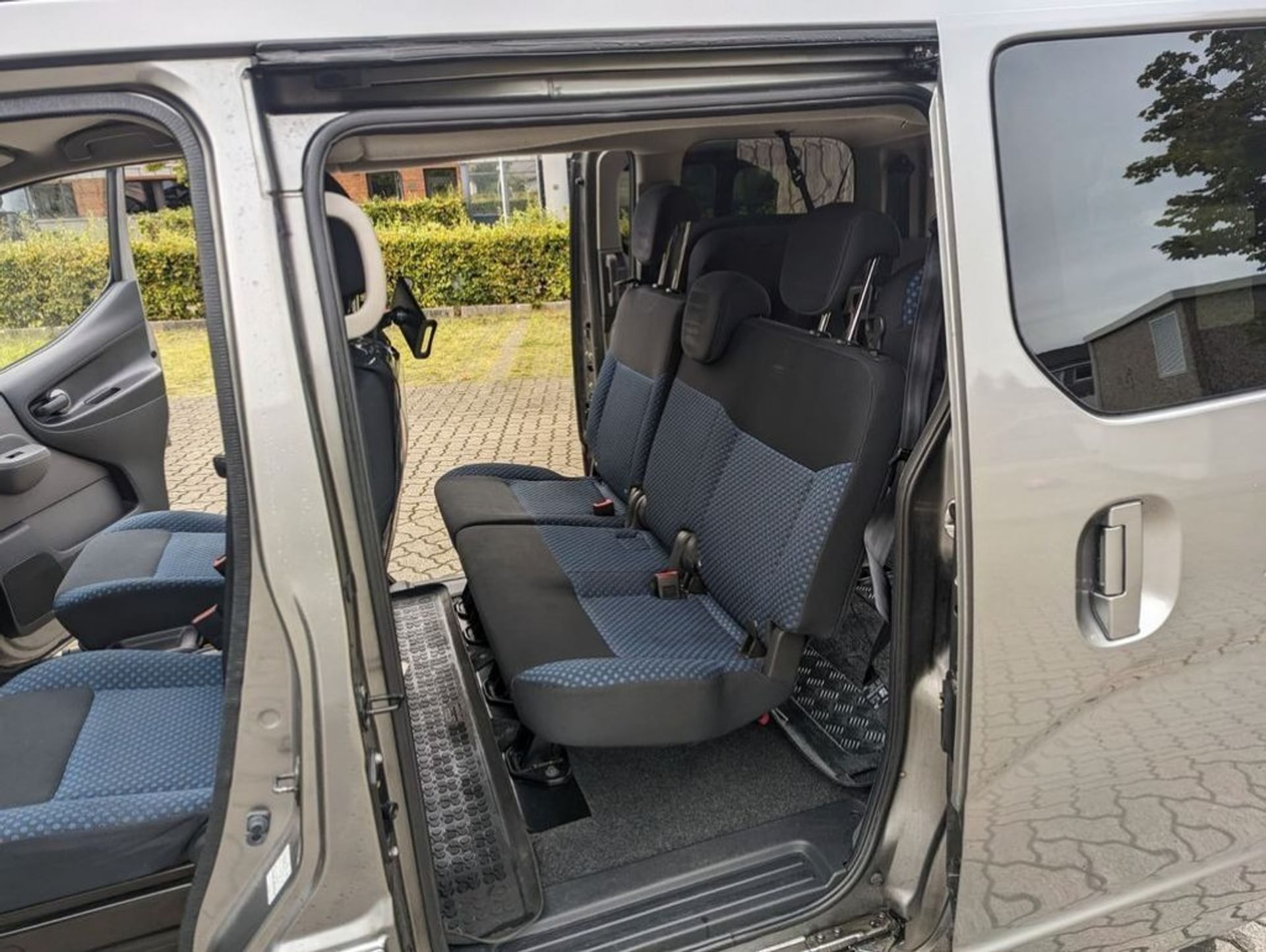 Nissan Evalia