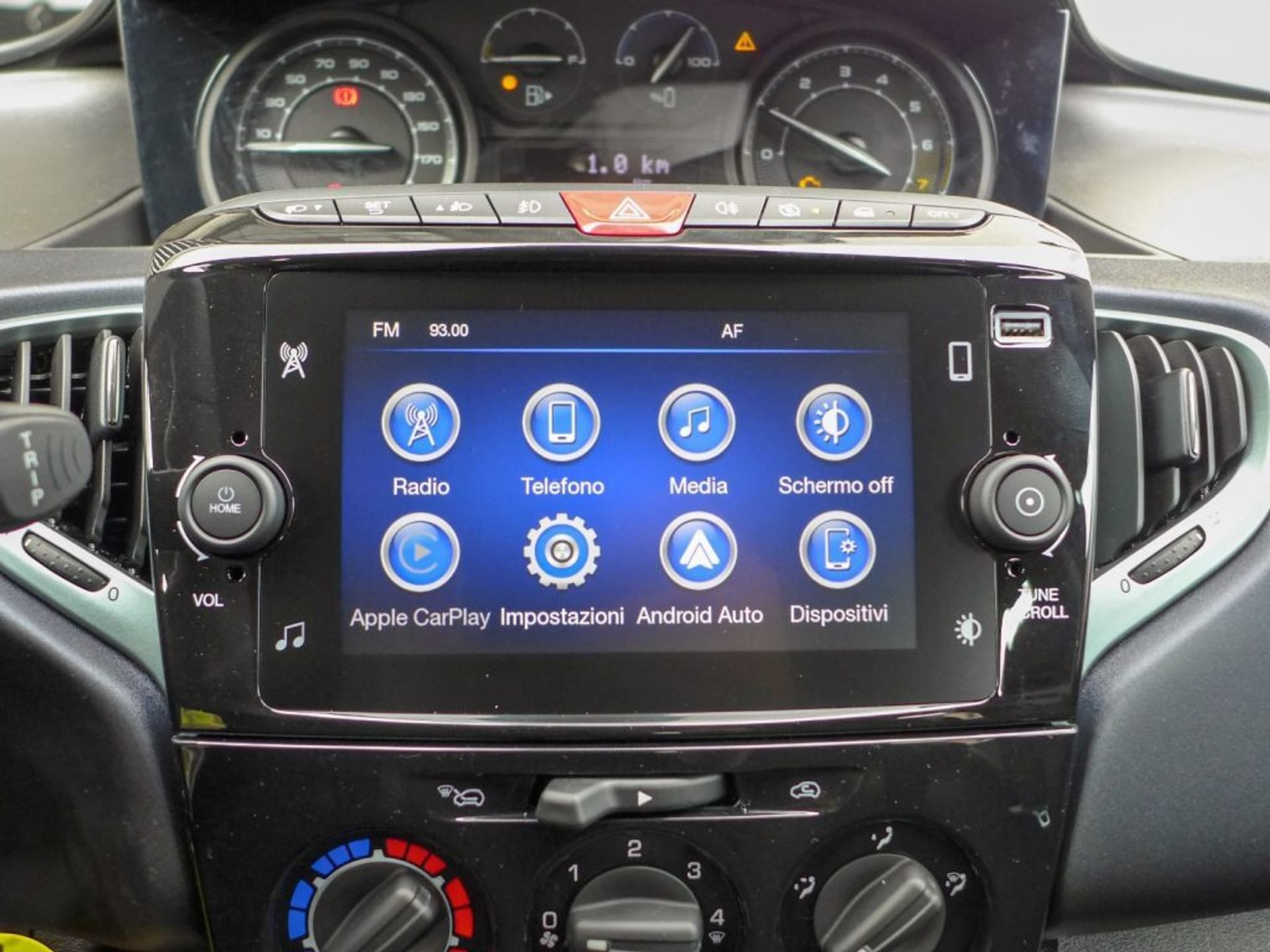 Lancia Ypsilon