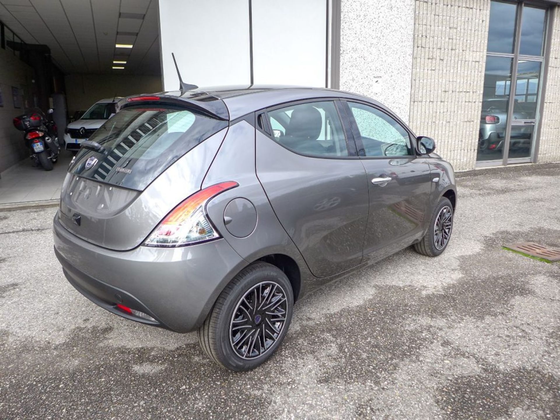 Lancia Ypsilon