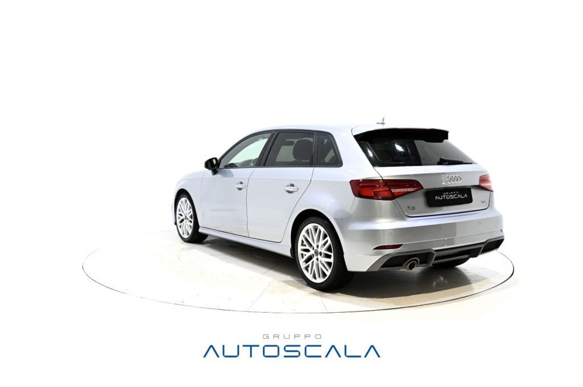 Porta anteriore sx audi a1 sportback dal 2018. - Accessori Auto In vendita  a Caserta