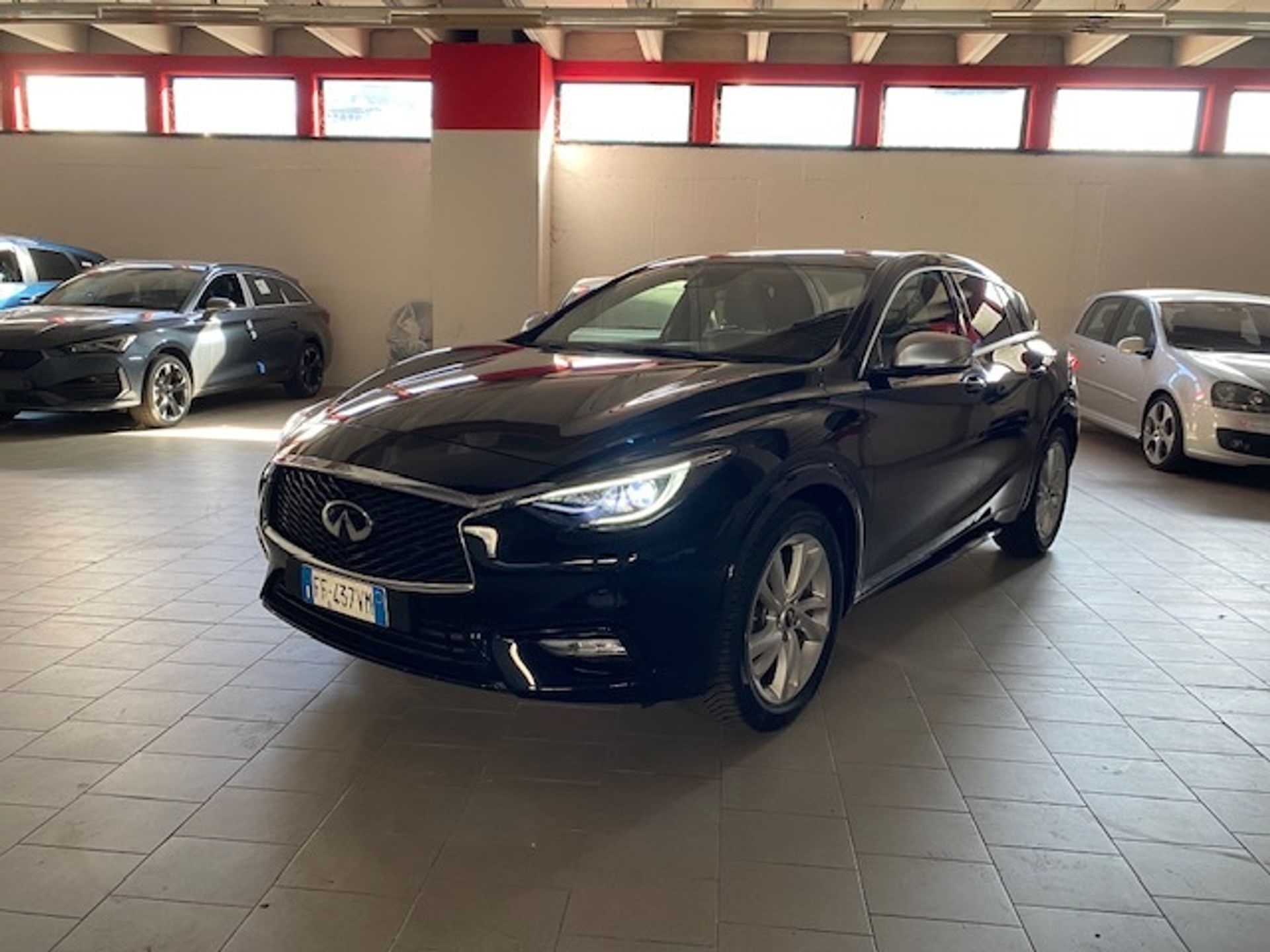 Infiniti Q30