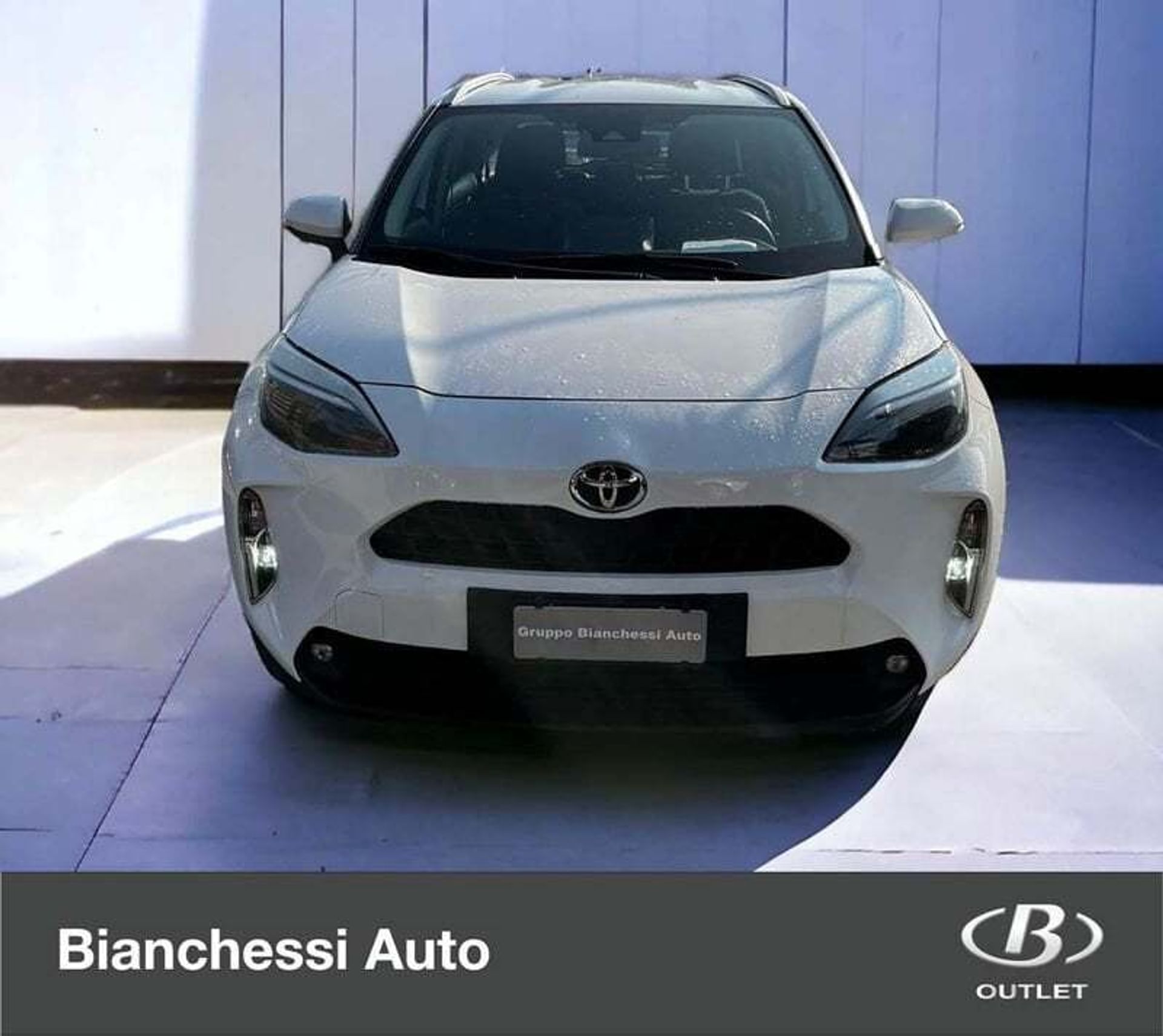 Toyota Yaris Cross 1.5 Hybrid - 1.5 hybrid 5p. e-cvt lounge Usata Ibrida  con 11.400 km a Vinci (FI) - Autosupermarket