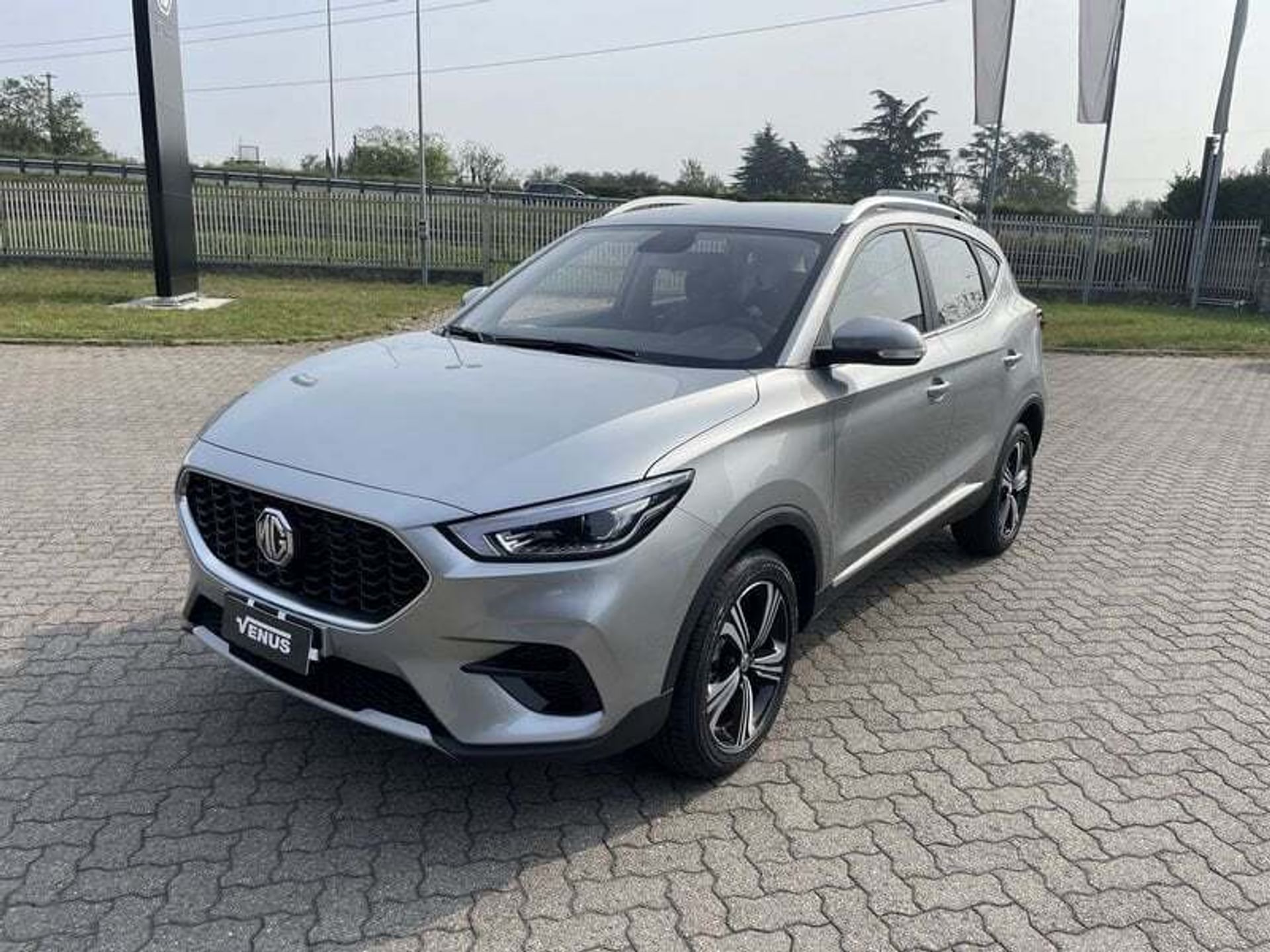 MG ZS 1.5 ZS 1.5 Silver Comfort Manuale 106 cv Nuova Benzina con 0 km a ...