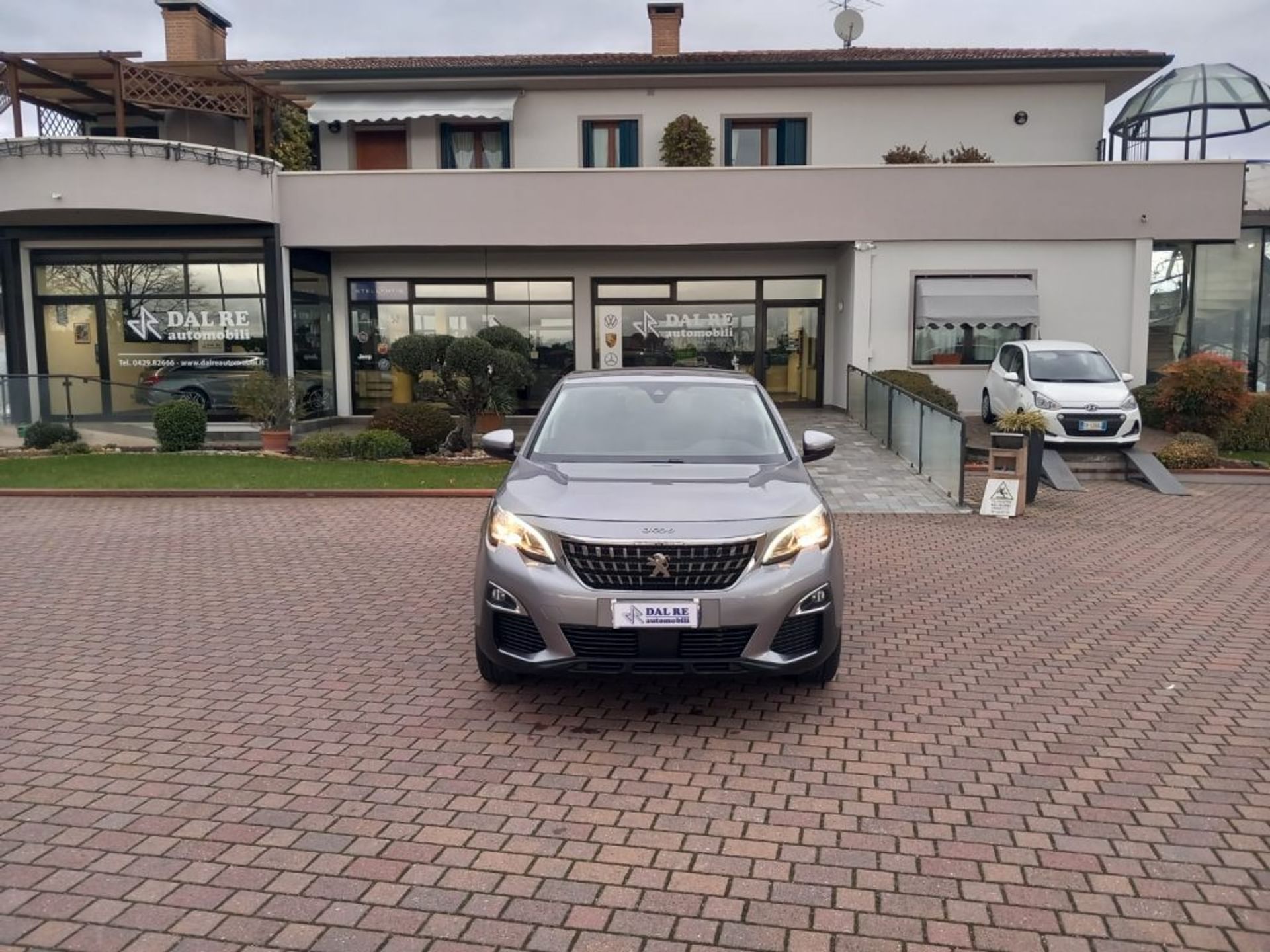 Peugeot 3008 BlueHDi 130 BlueHDi 130 S&S EAT8 Business Usata Diesel con  41.683 km a Montagnana (PD) - Autosupermarket