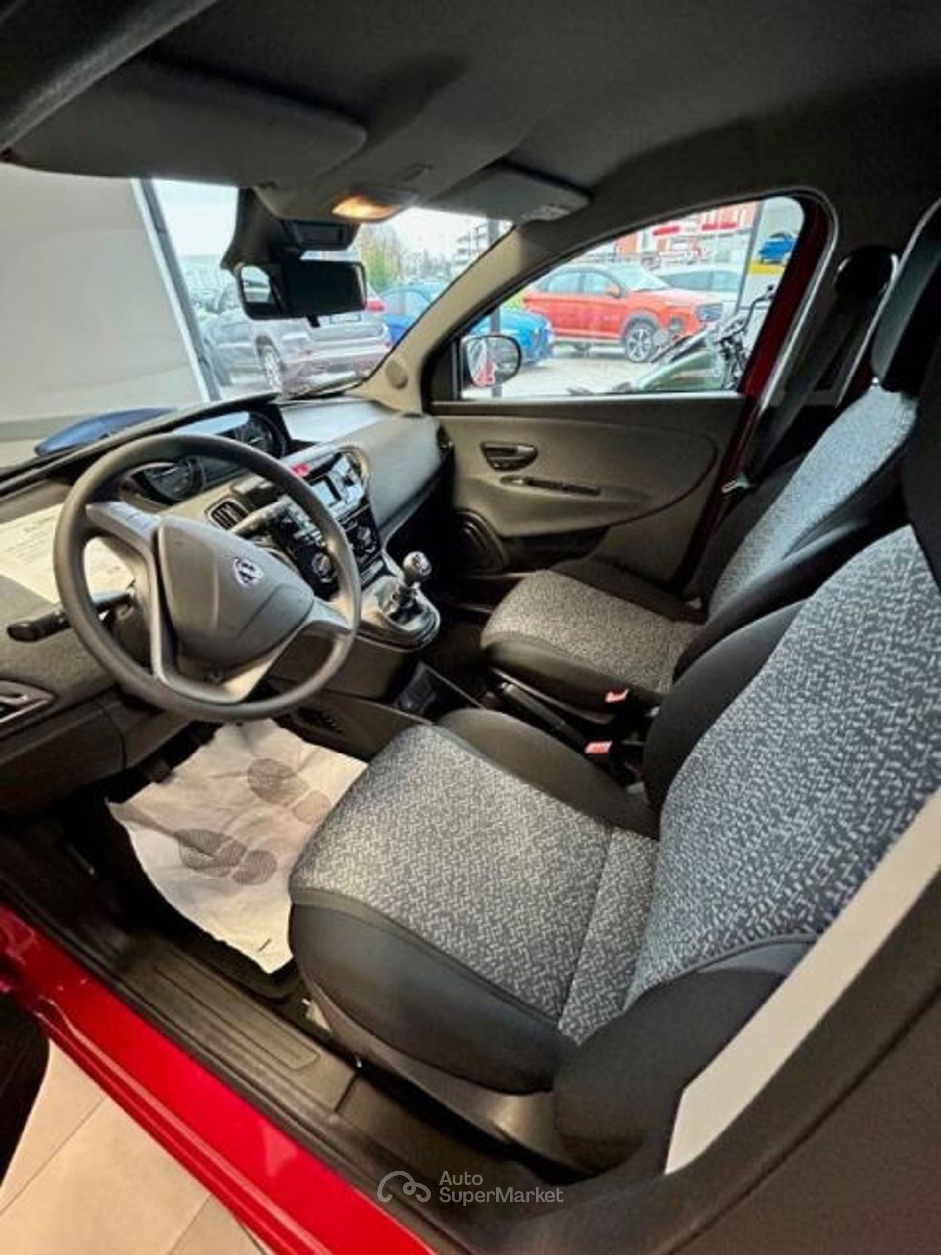 Lancia Ypsilon