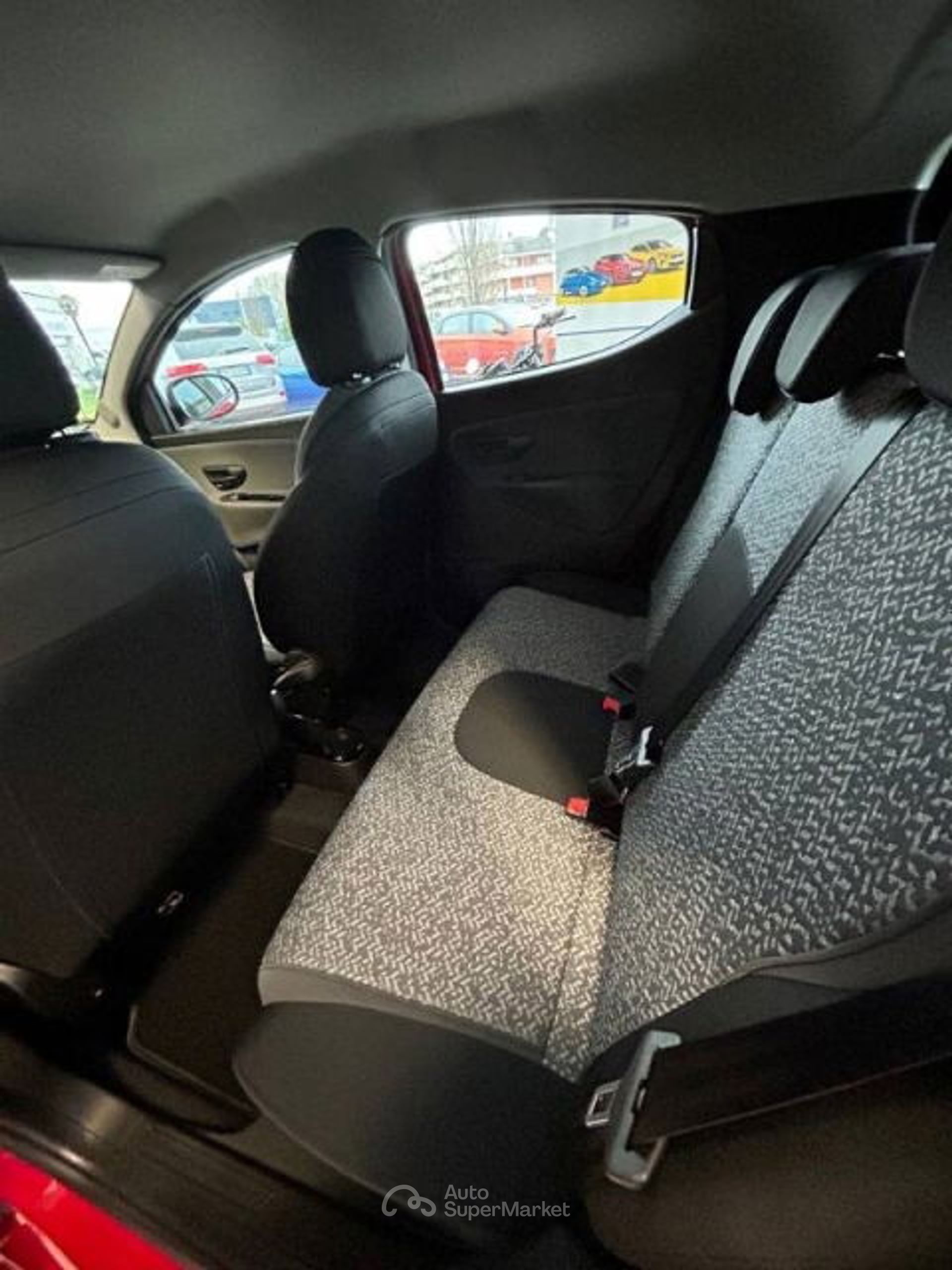 Lancia Ypsilon