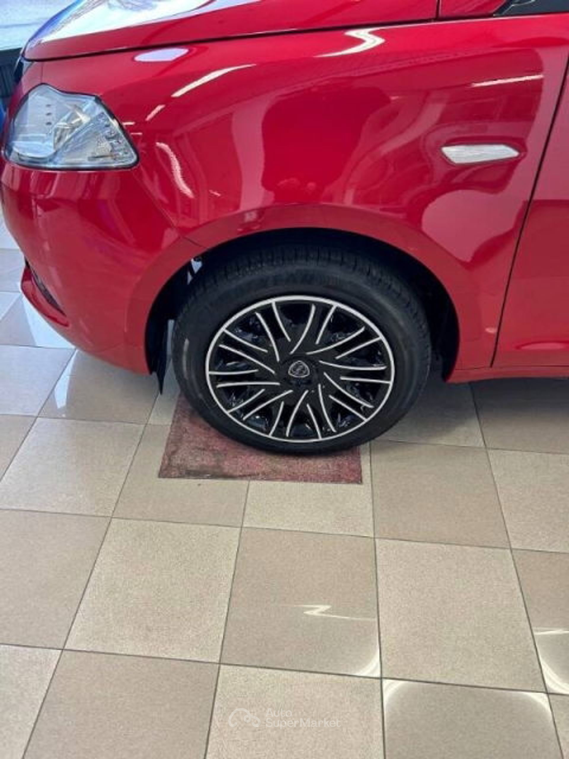 Lancia Ypsilon