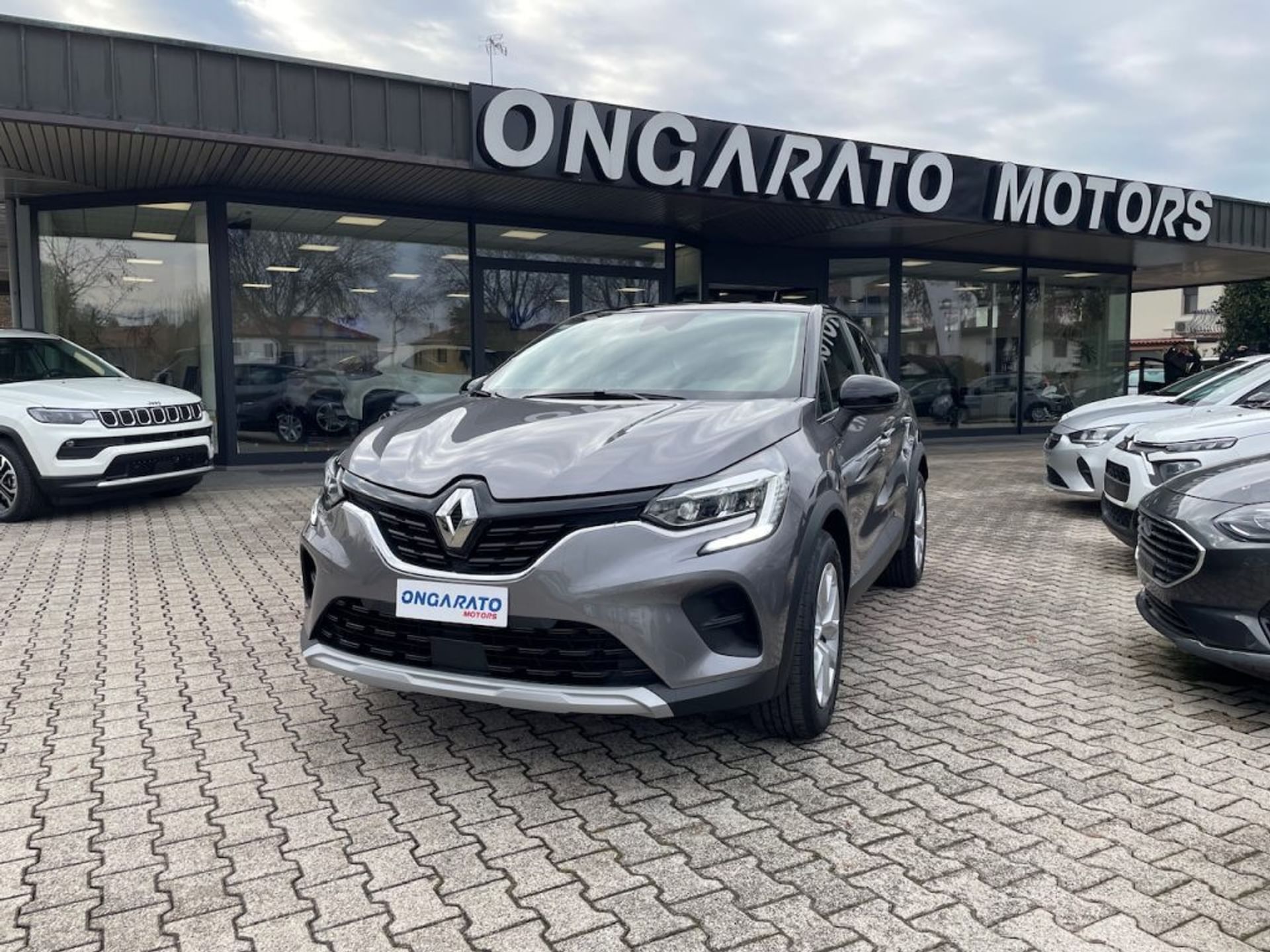 Renault Captur TCe 12V 100 CV TCe 100 CV GPL Equilibre #Sensori Nuova GPL  con 10 km a Mirano (VE) - Autosupermarket