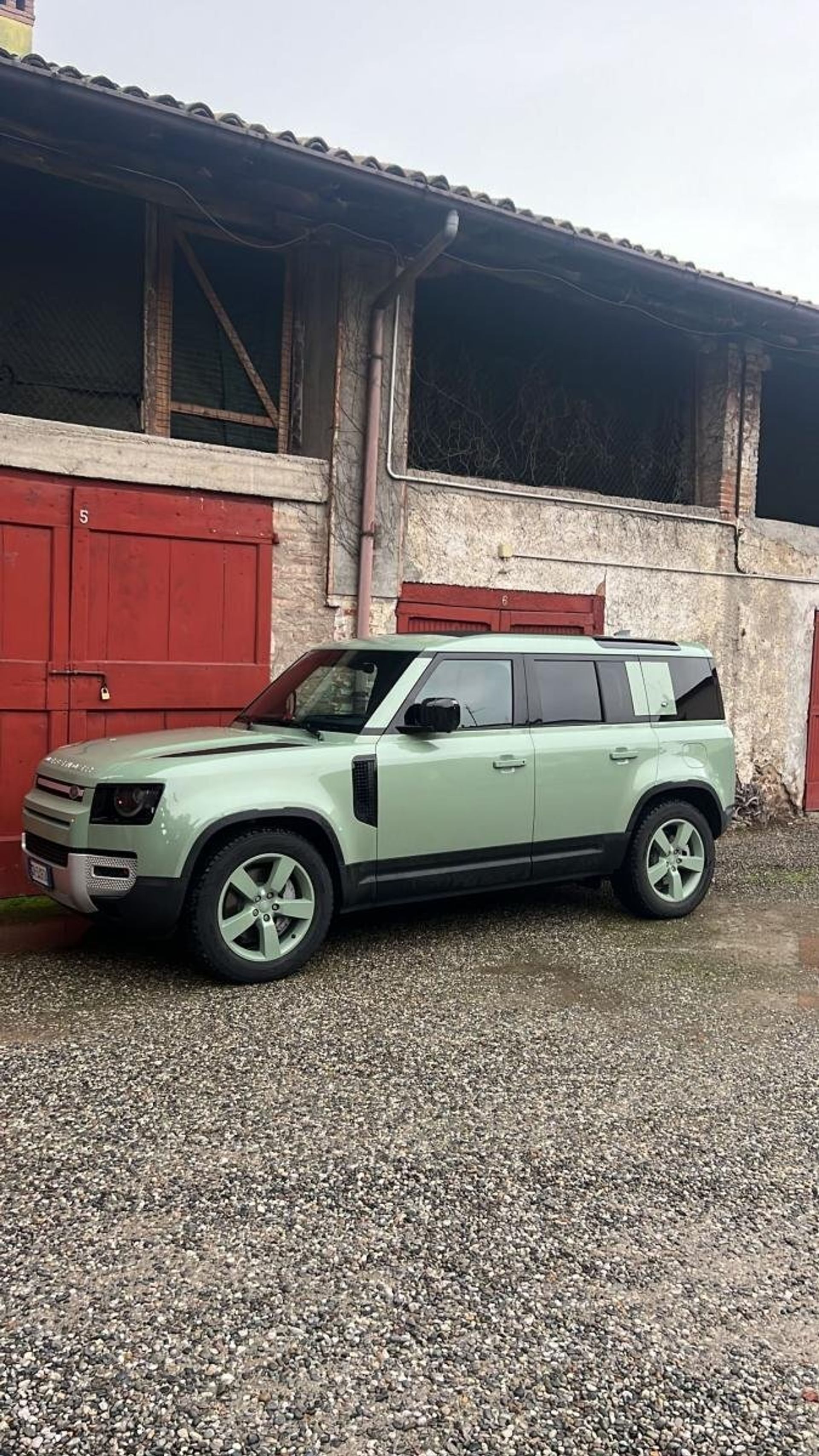 Land Rover Defender