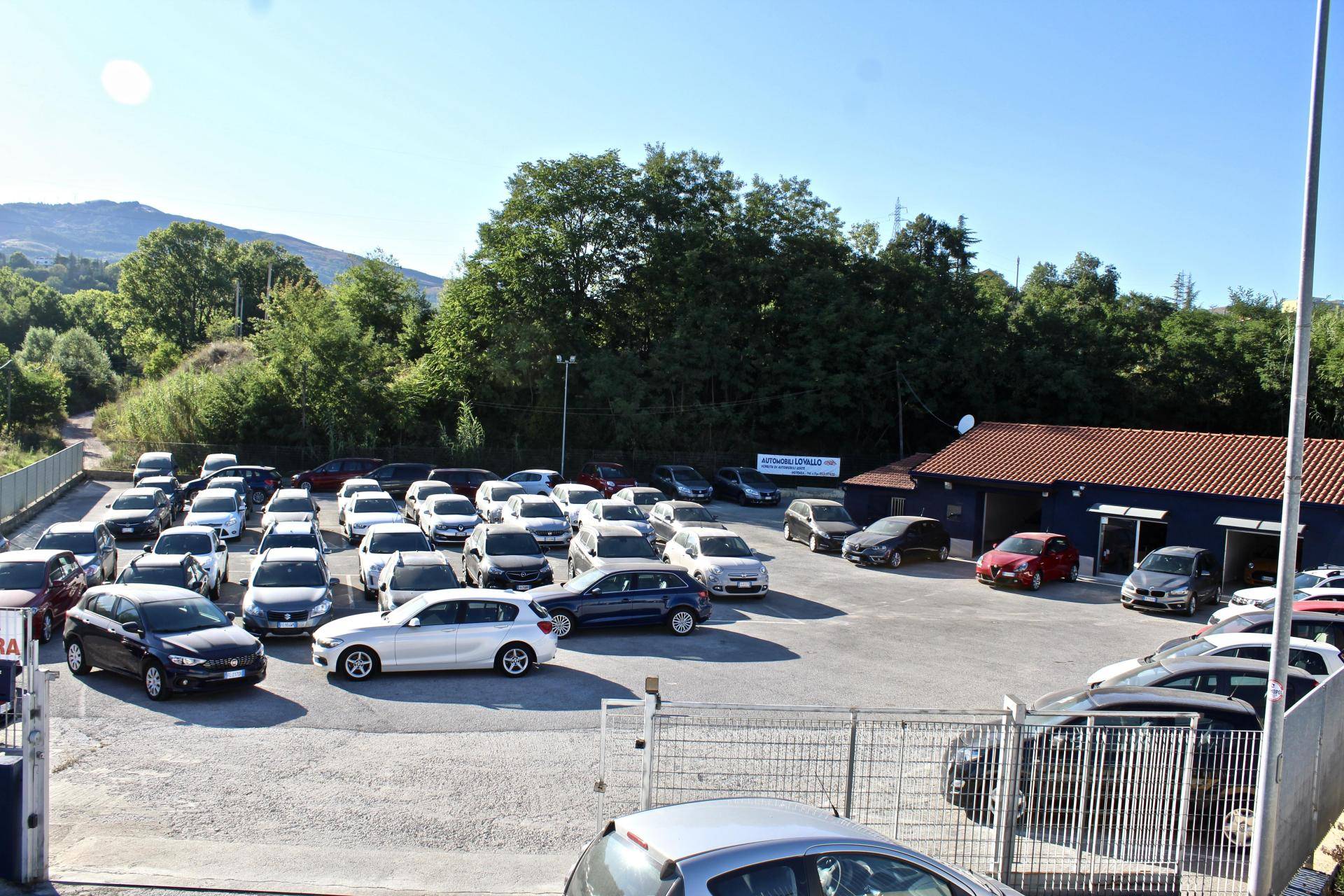 AUTOMOBILI LOVALLO