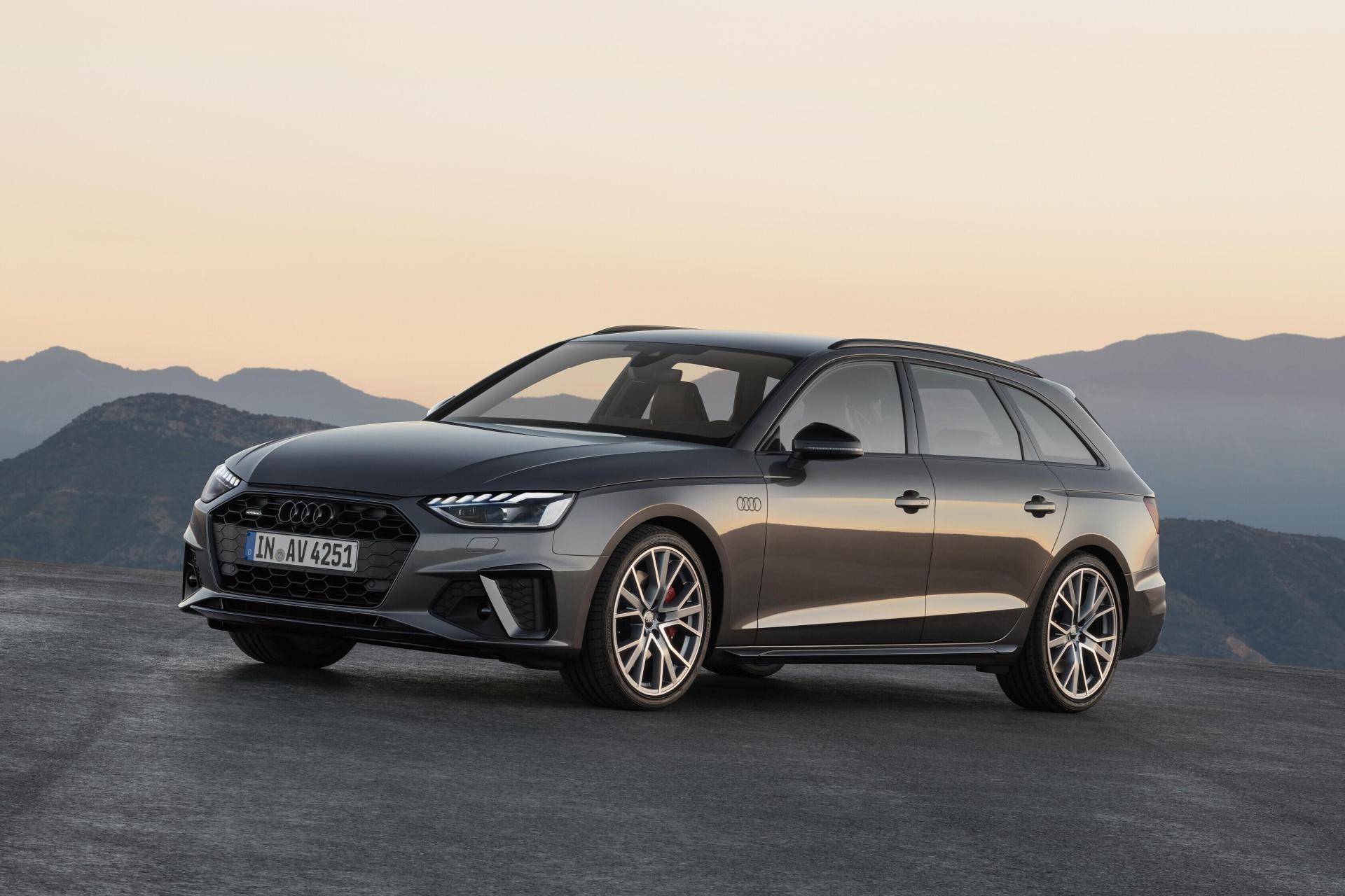 audi a4 avant station wagon, esempio di auto adatta a lavoro