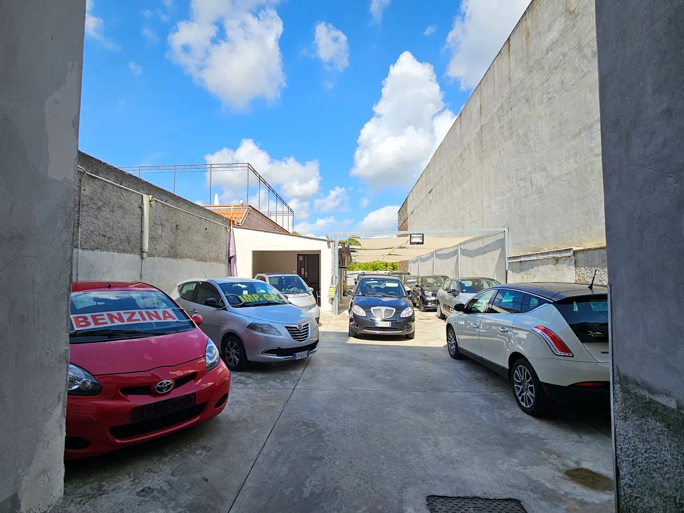 E.R. CAR DI ANNA RUSSO