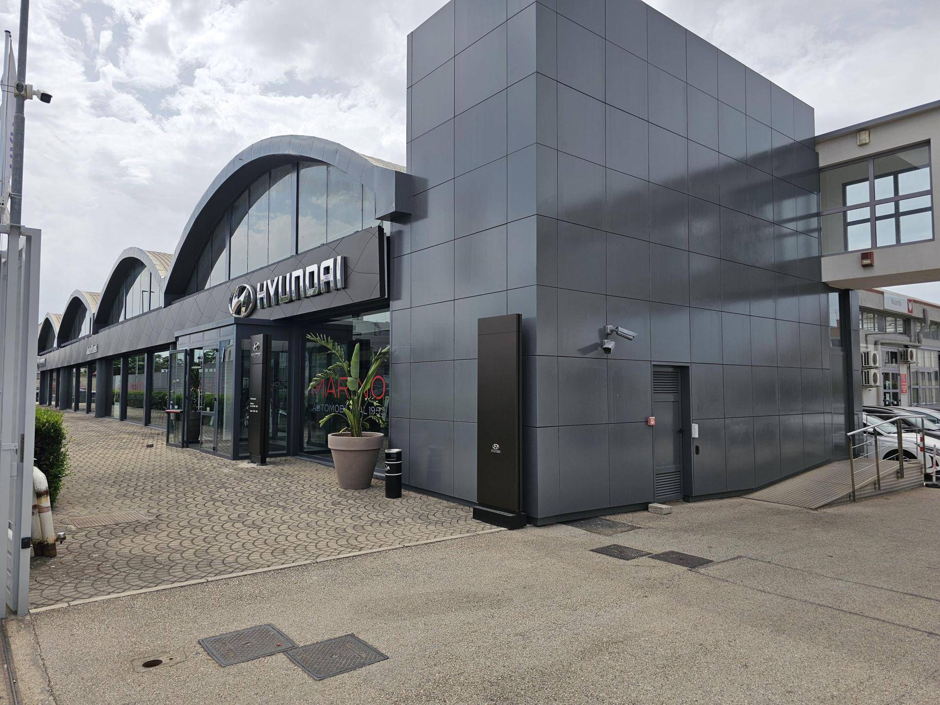 AUTO PLANET BARI S.R.L.