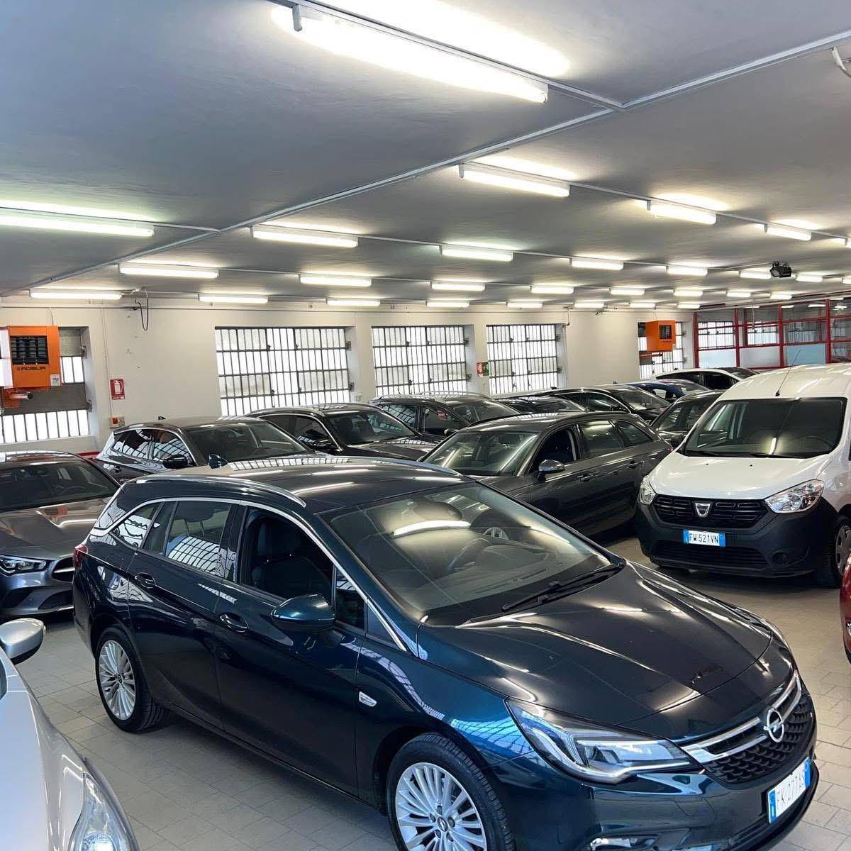 AUTOMOBILI 389