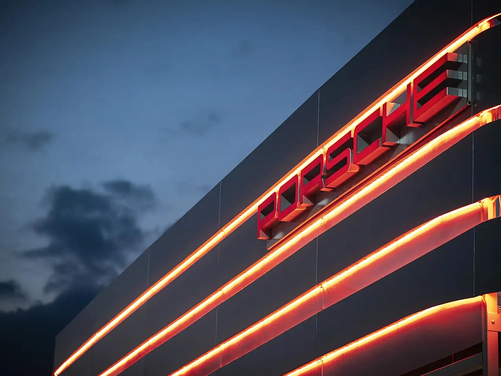 Logo di Eurocar Tech Spa - Centro Porsche Trento