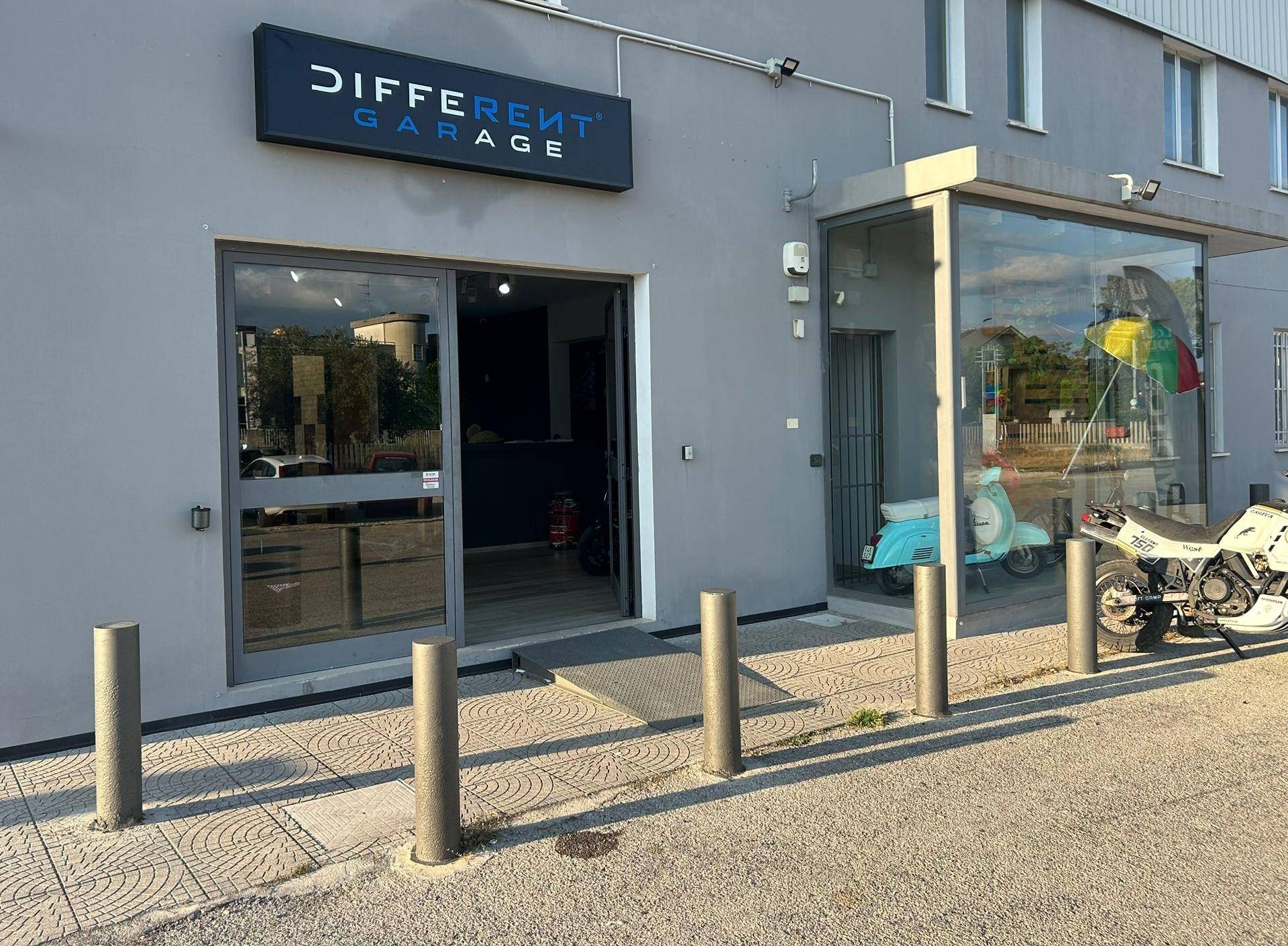 DIFFERENT GARAGE SRL