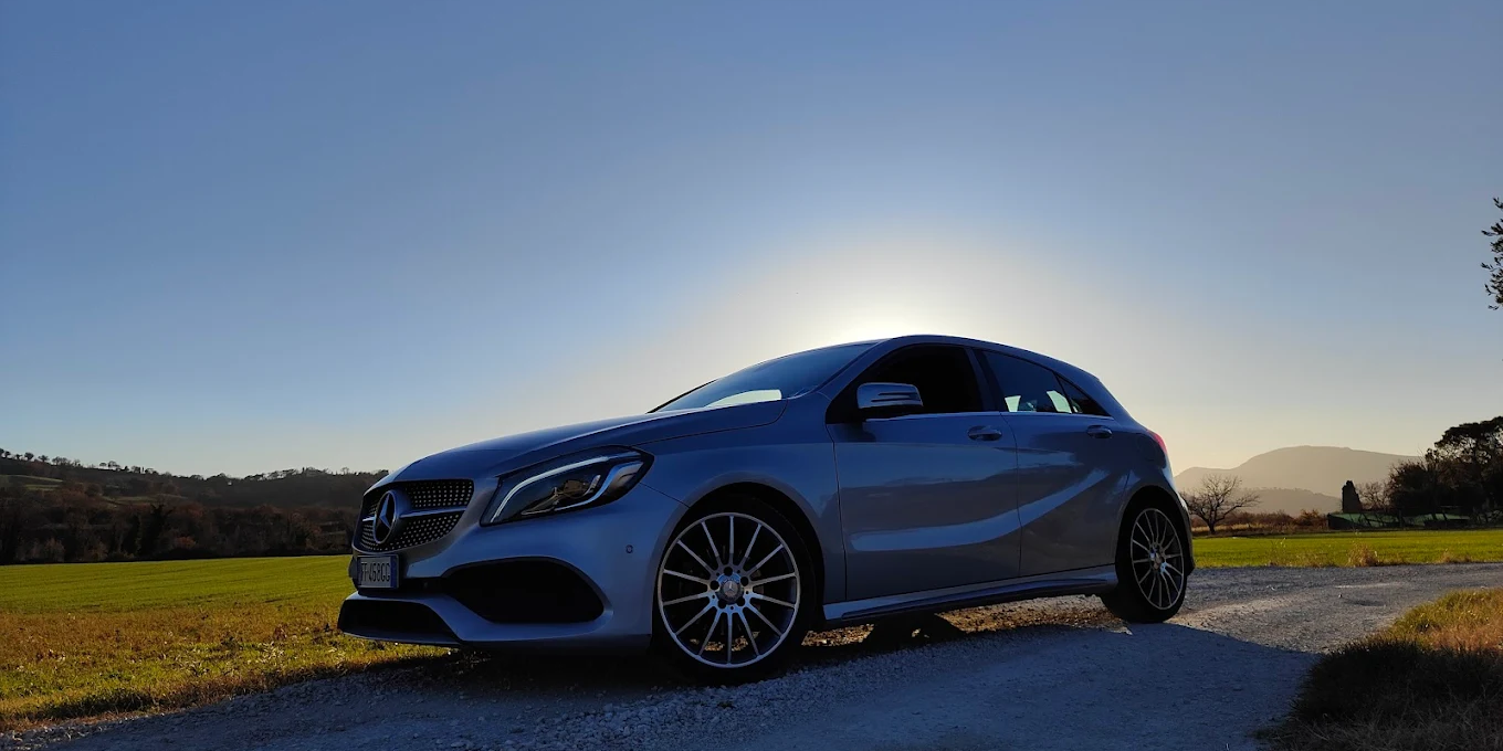 Cerca la tua<br> *prossima* auto