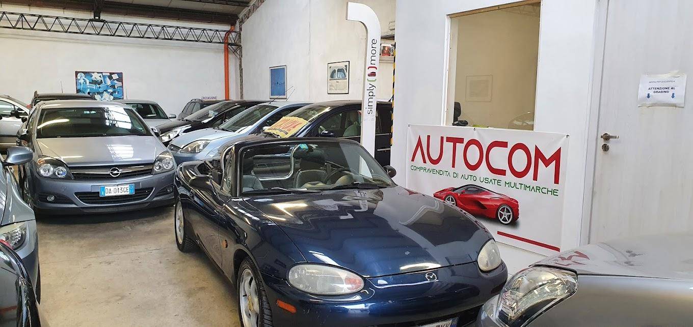 AUTO-COM