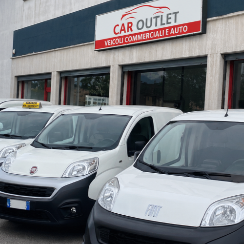 Logo di CAR OUTLET VEICOLI COMMERCIALI E AUTO