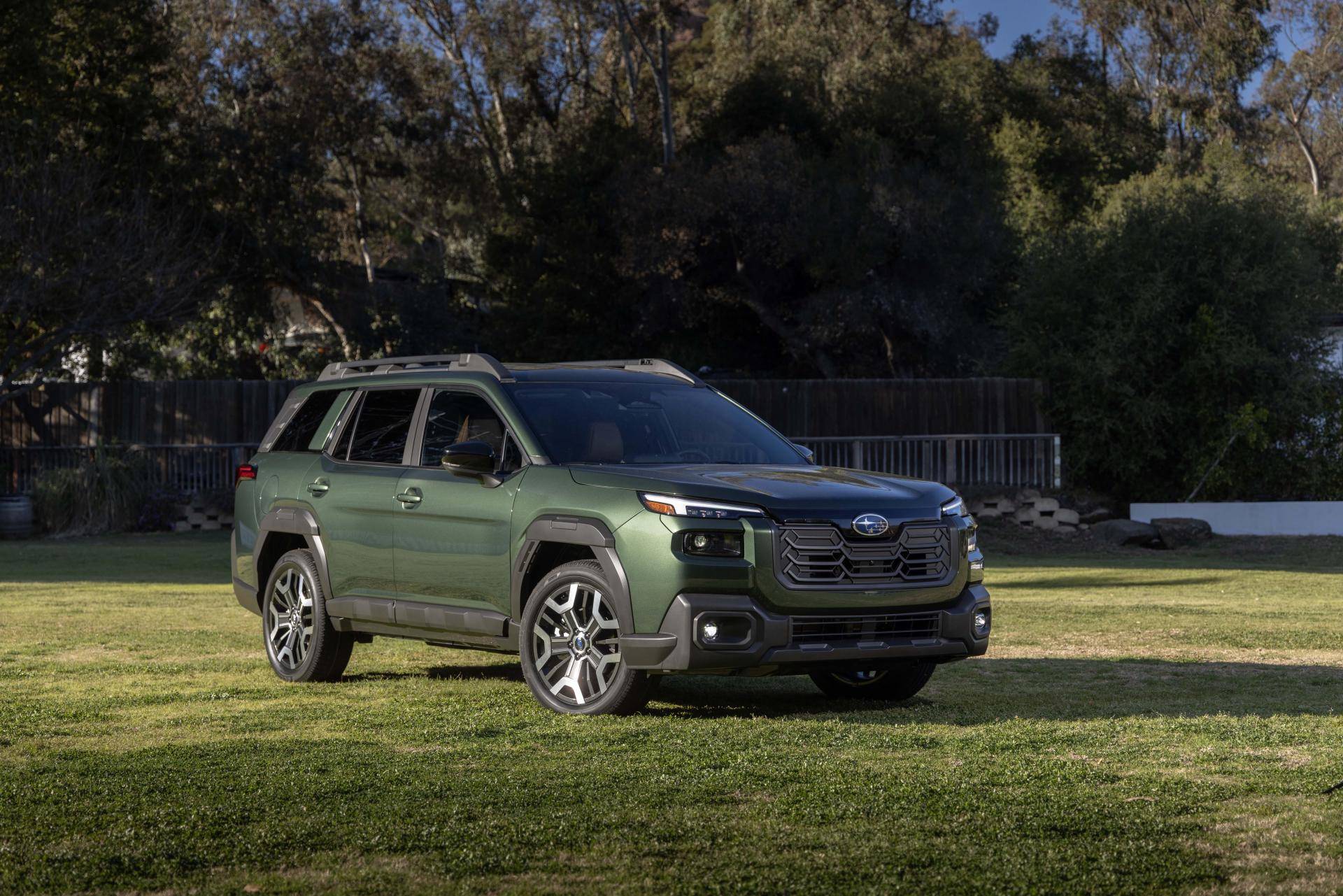 subaru outback station wagon, esmepio di auto adatta a chi percorre molti kilometri per lavoro