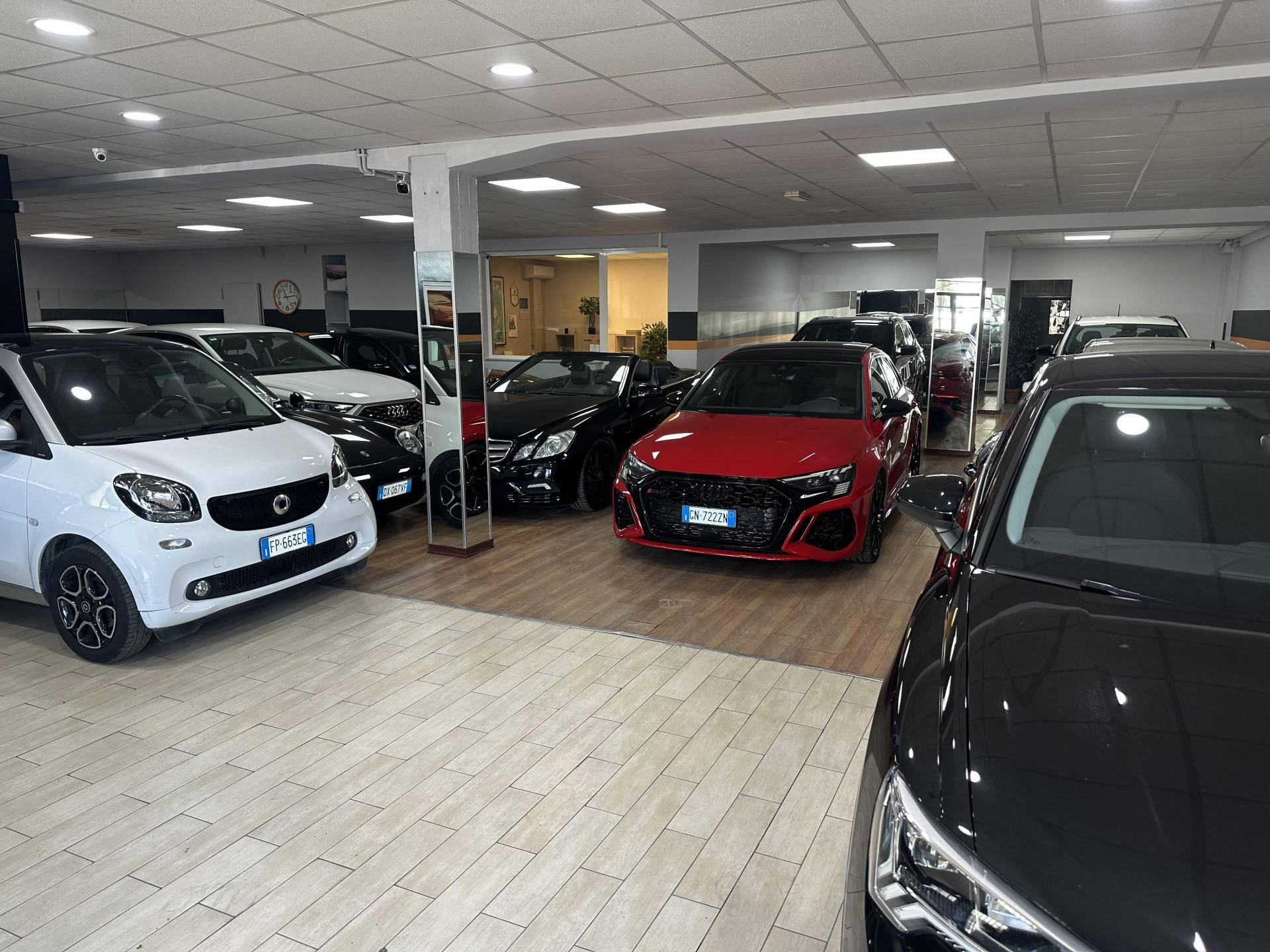 QUALITY MOTOR GARAGE SRLS