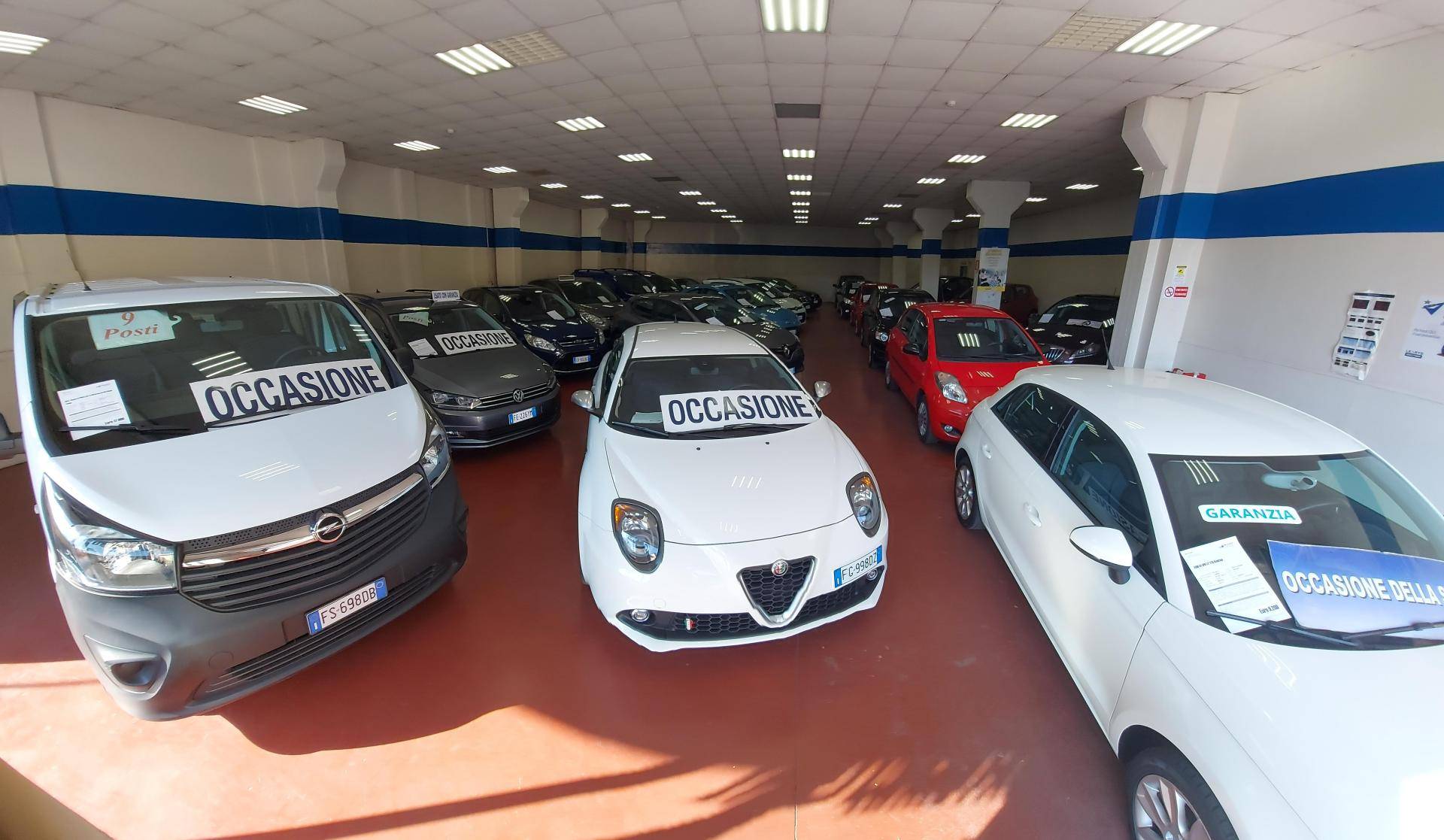 AUTO DUE A di AMENTA ALFIO