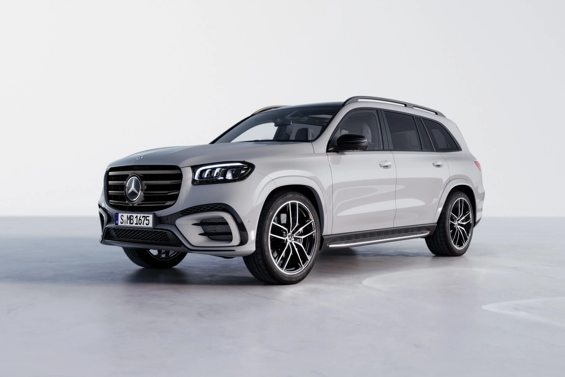 Mercedes GLS SUV di lusso a 7 posti, elegante e spazioso, ideale per famiglie che cercano comfort premium, tecnologie avanzate e prestazioni di alto livello.