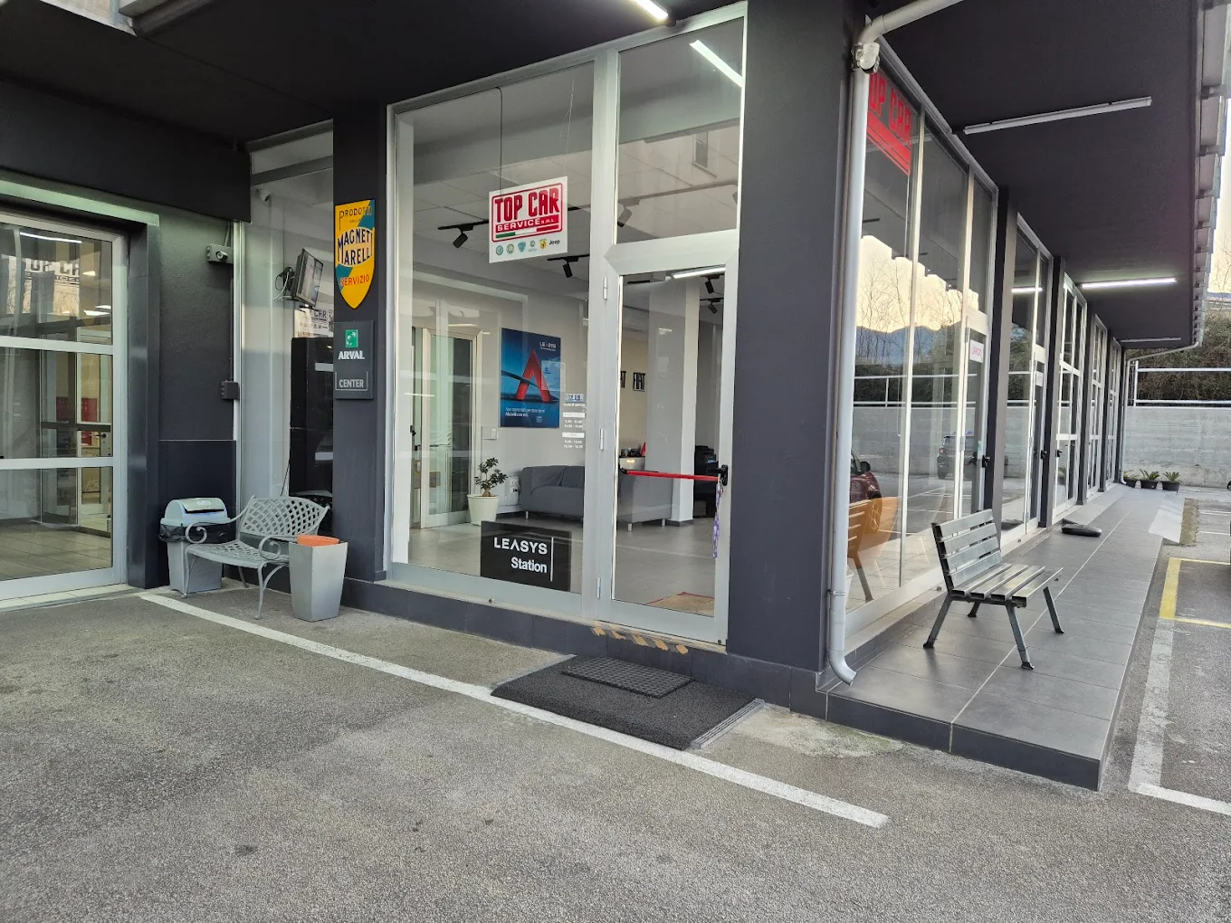 TOP CAR SERVICE SRL