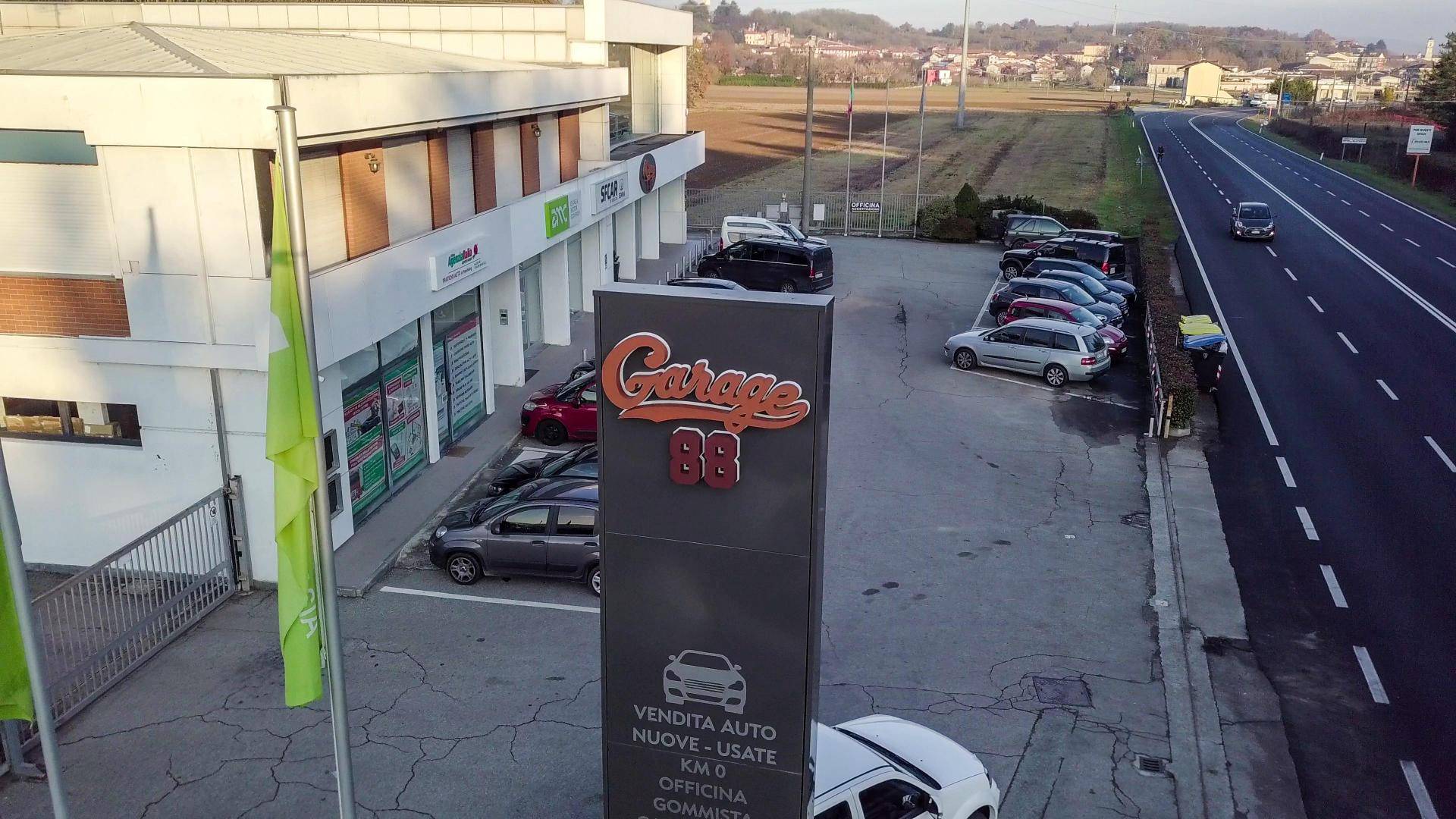 GARAGE 88