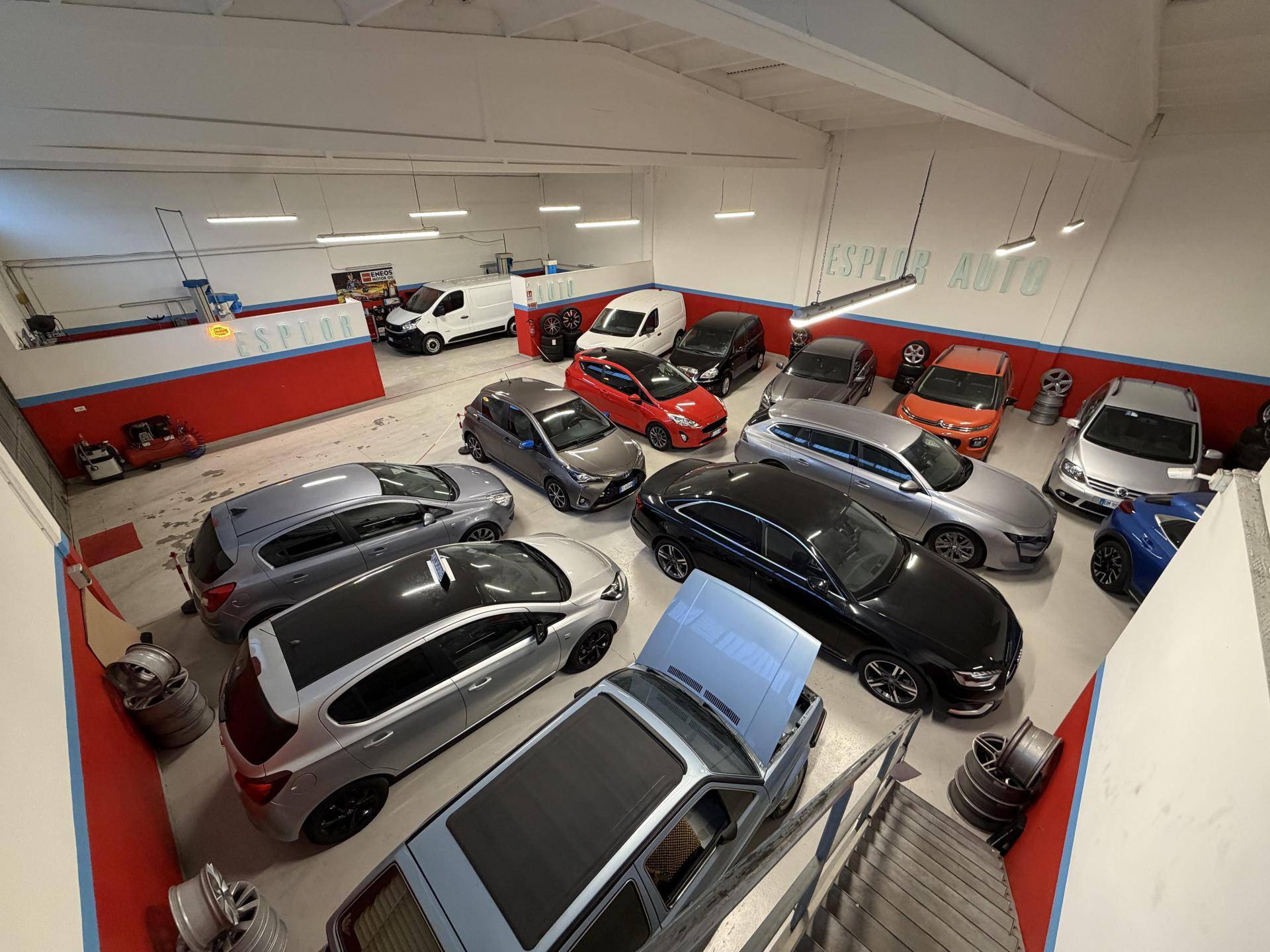 La tua *prossima* auto ti aspetta