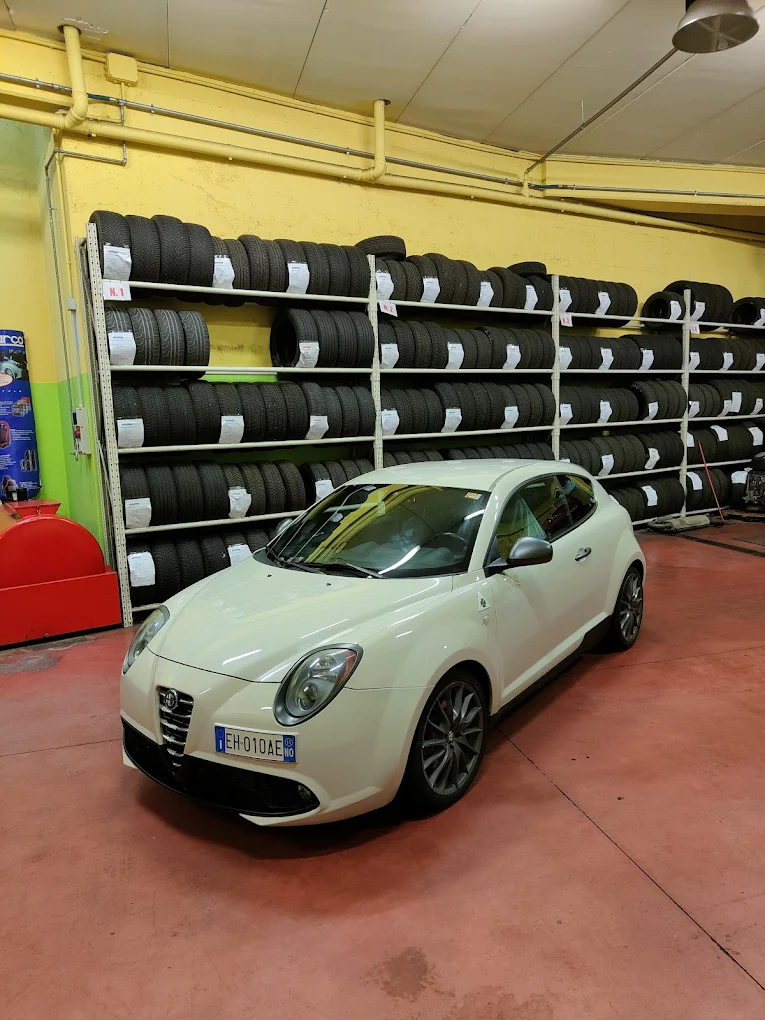 Autoshop - Amoruso M. & Piazza E. srl