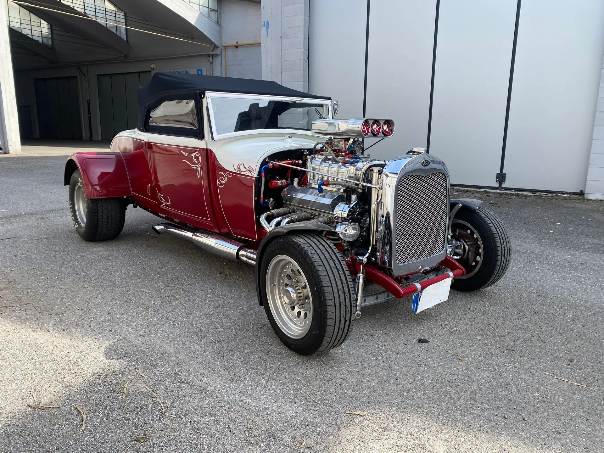 MUSCLE CAR di CANDELA ENRICO
