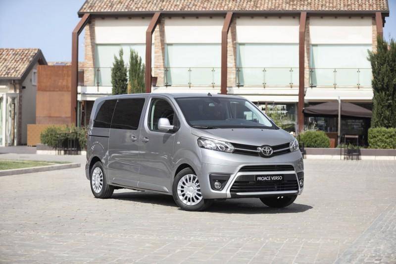 toyota proace verso in esibizione auto a 9 posti