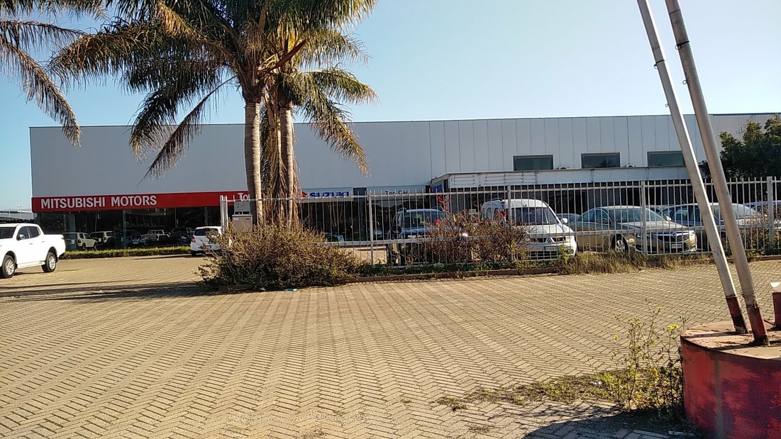 TOP CAR AND BUSINESS SRL