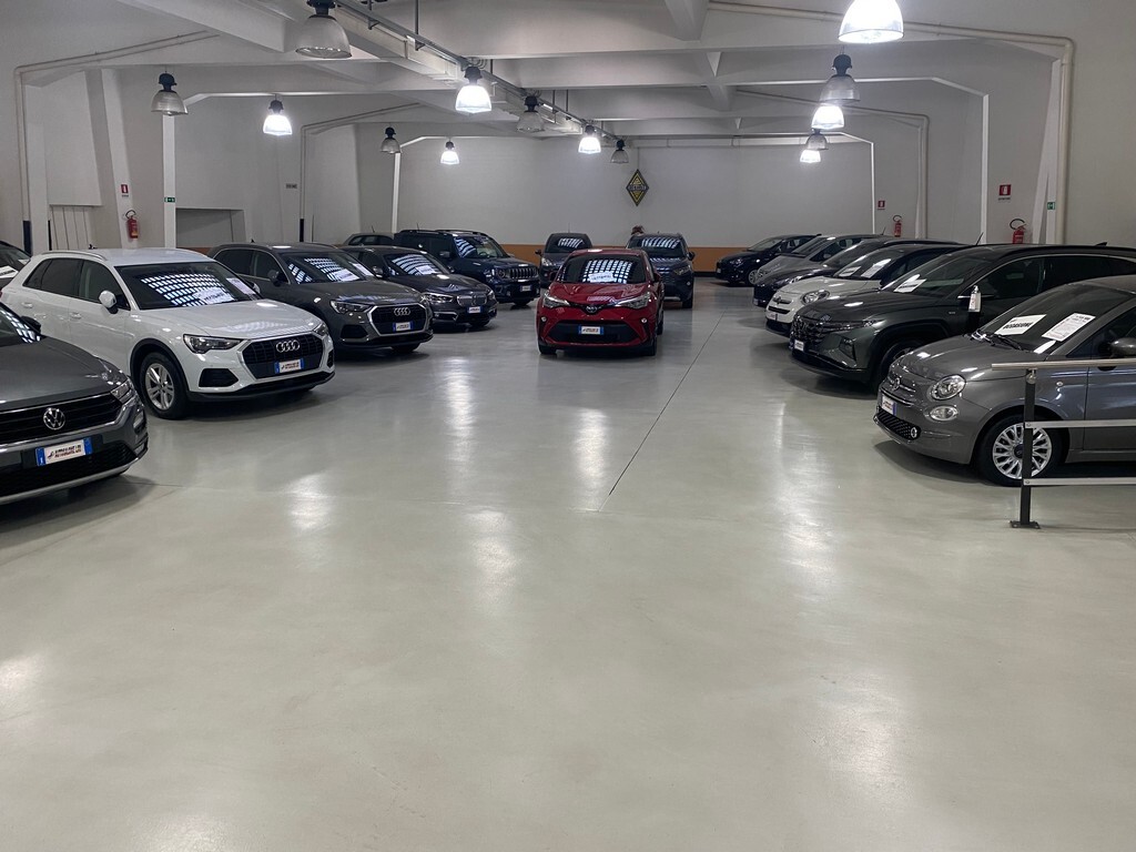 Autosalone Liri