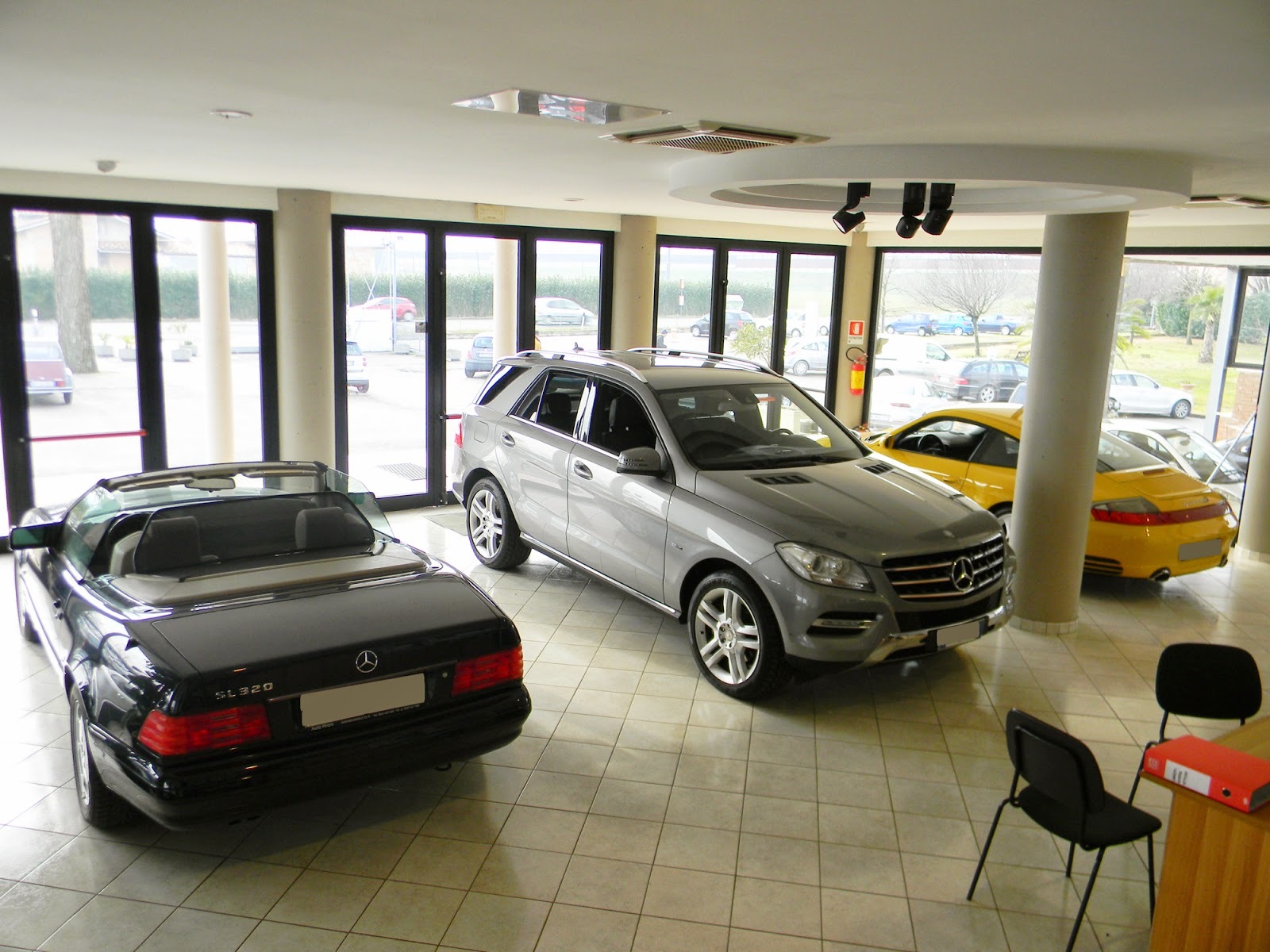 AUTO PIRONI SRL